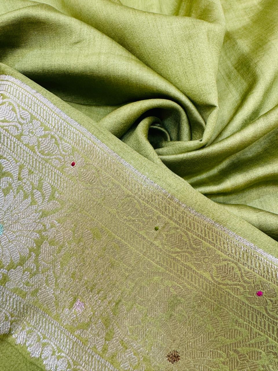 Pure Banarasi Chiniya Silk Jaal Saree