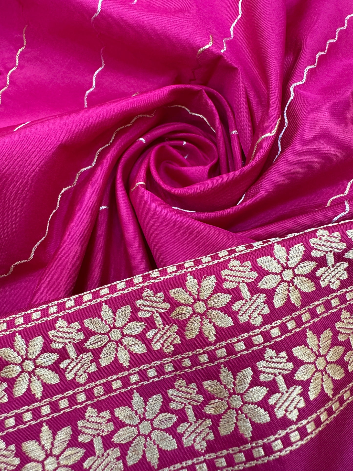 Pure Banarasi Katan Silk Kadhwa Buti Saree