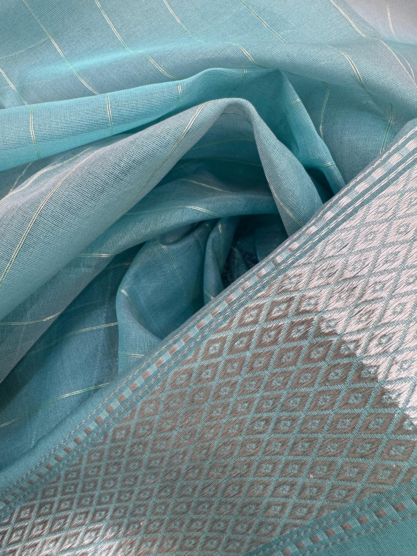 Pure Banarasi Kora Silk Kadhwa Buta Saree