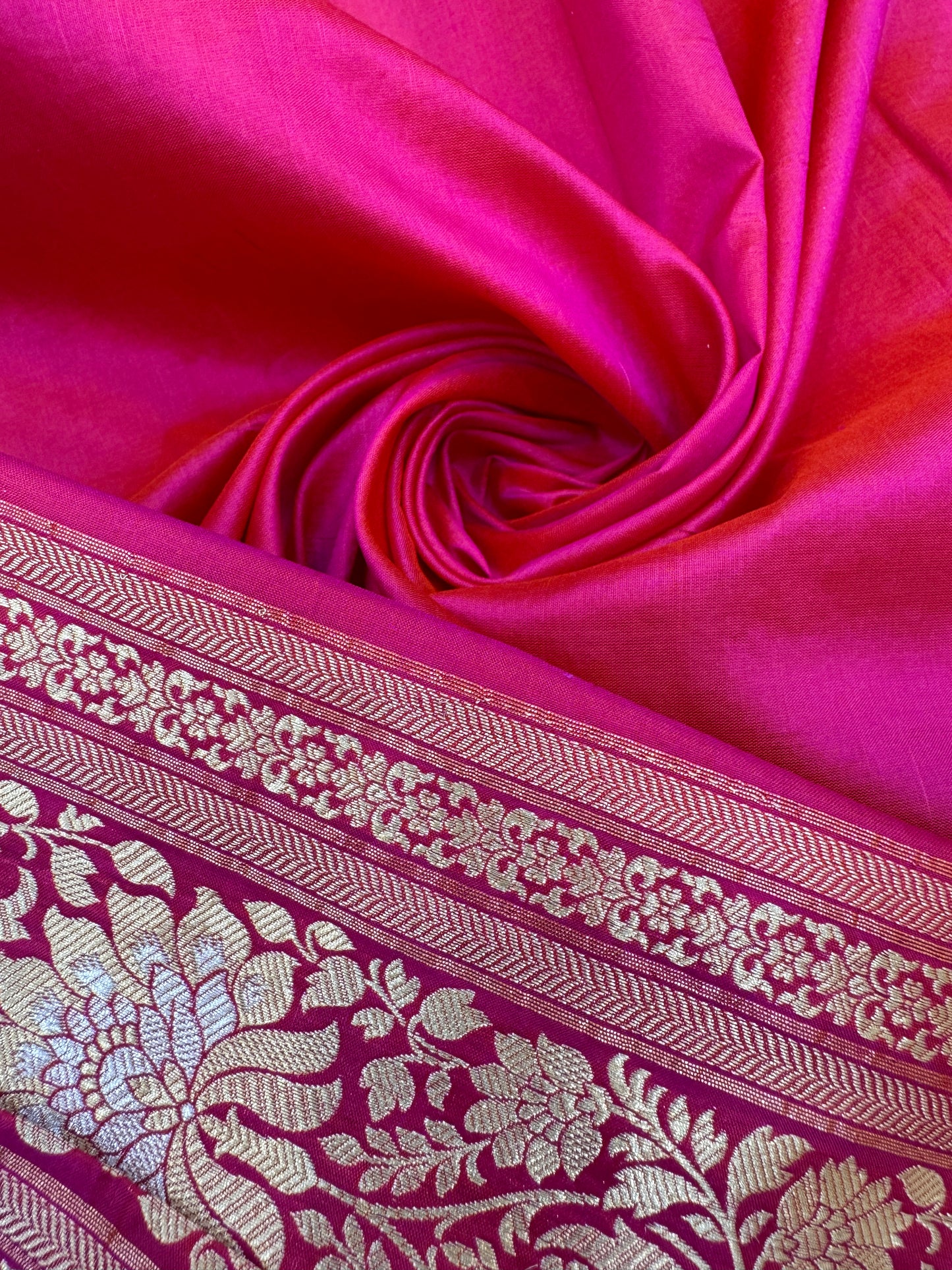 Pure Banarasi Katan Silk Sona Mina Jaal Saree