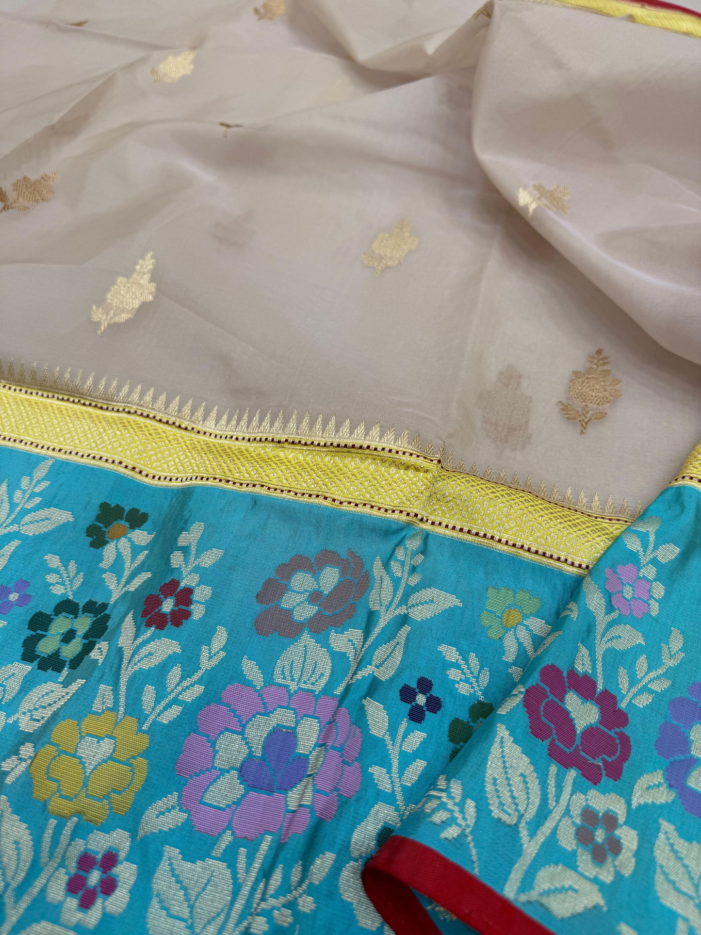 Pure Banarasi Kora Silk Kadhwa Buta Saree