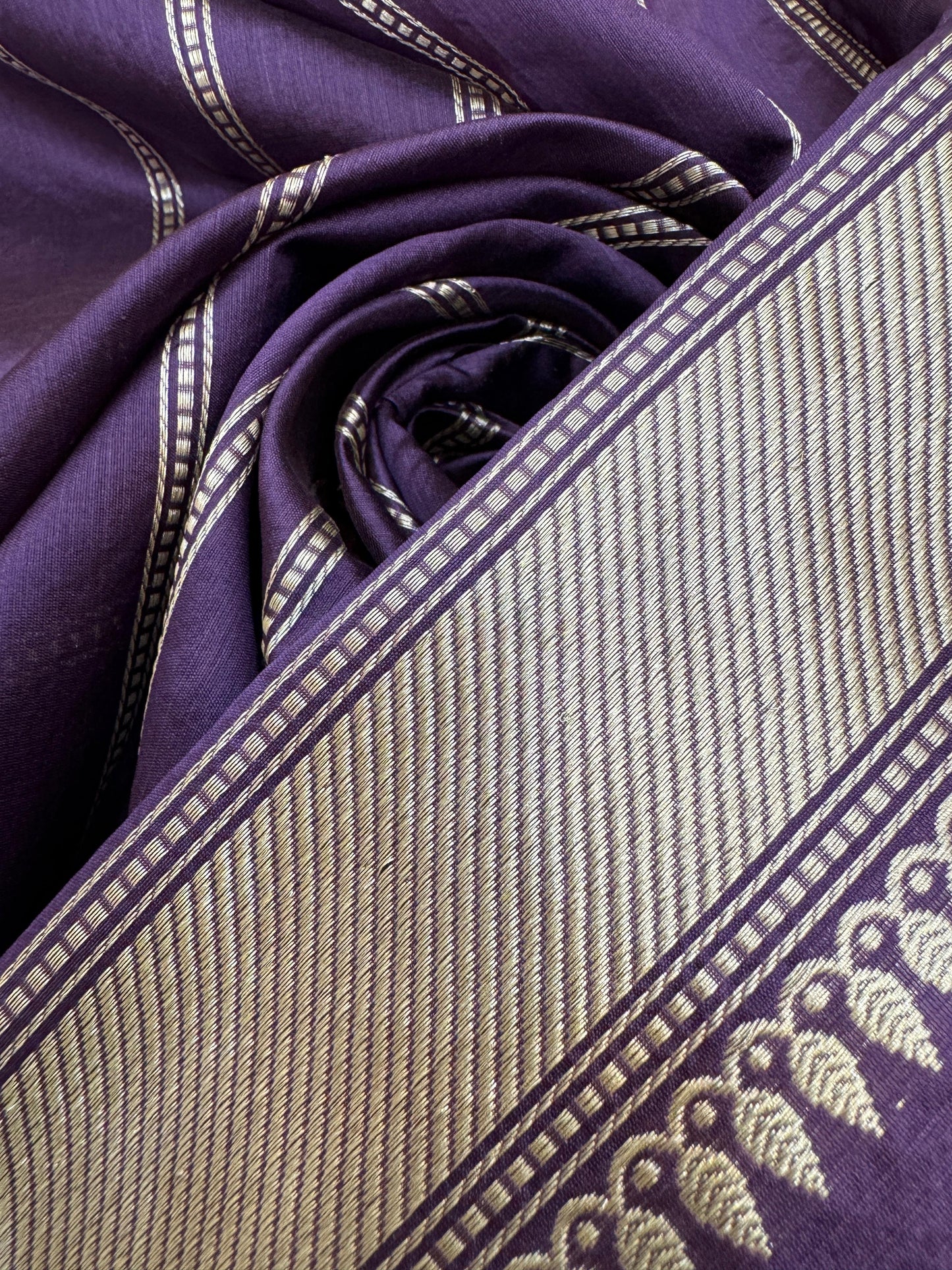 Pure Banarasi Kora Silk Kadhwa Buta Saree