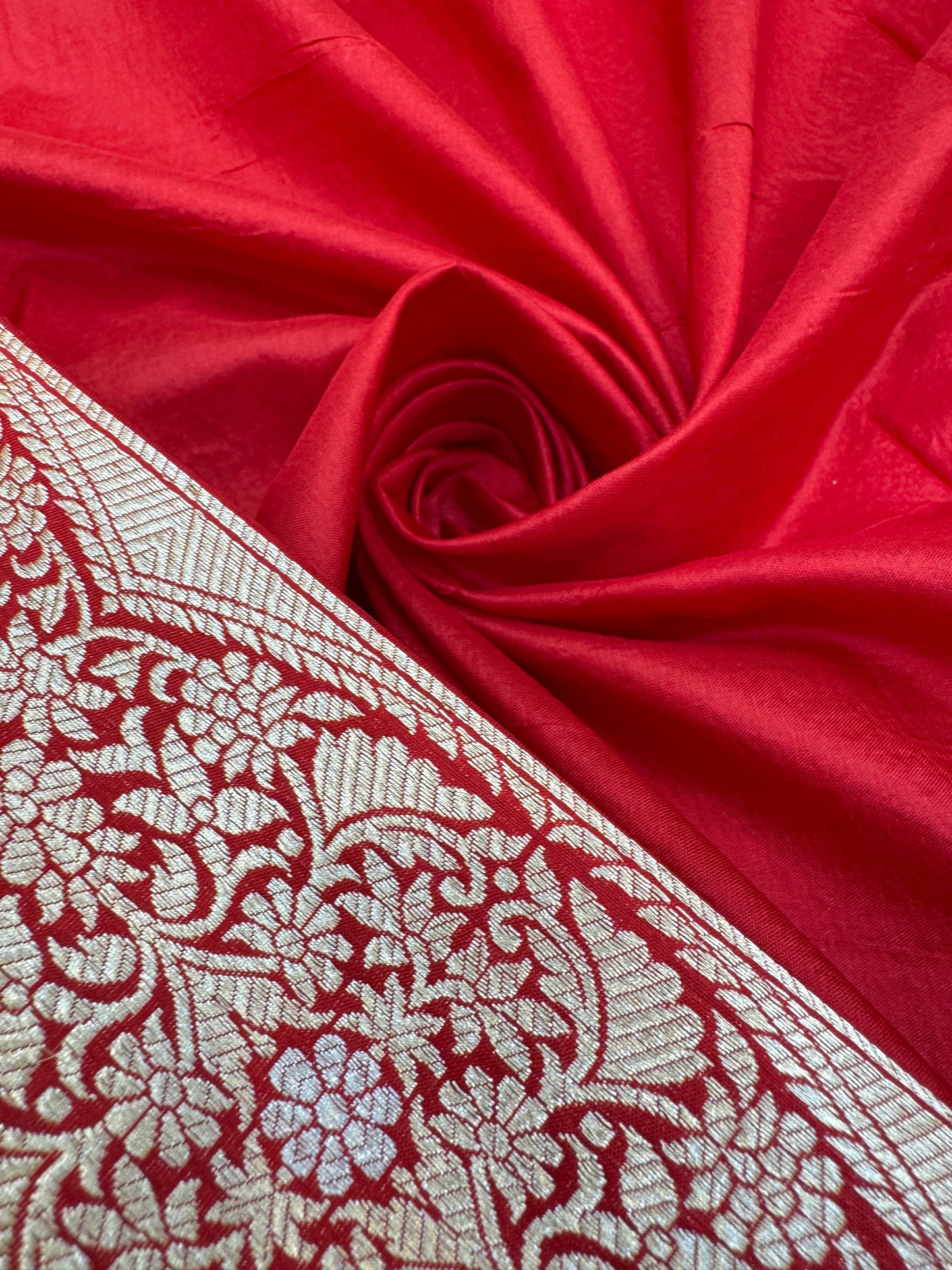 Pure Banarasi Katan Silk Sona Mina Jaal Saree