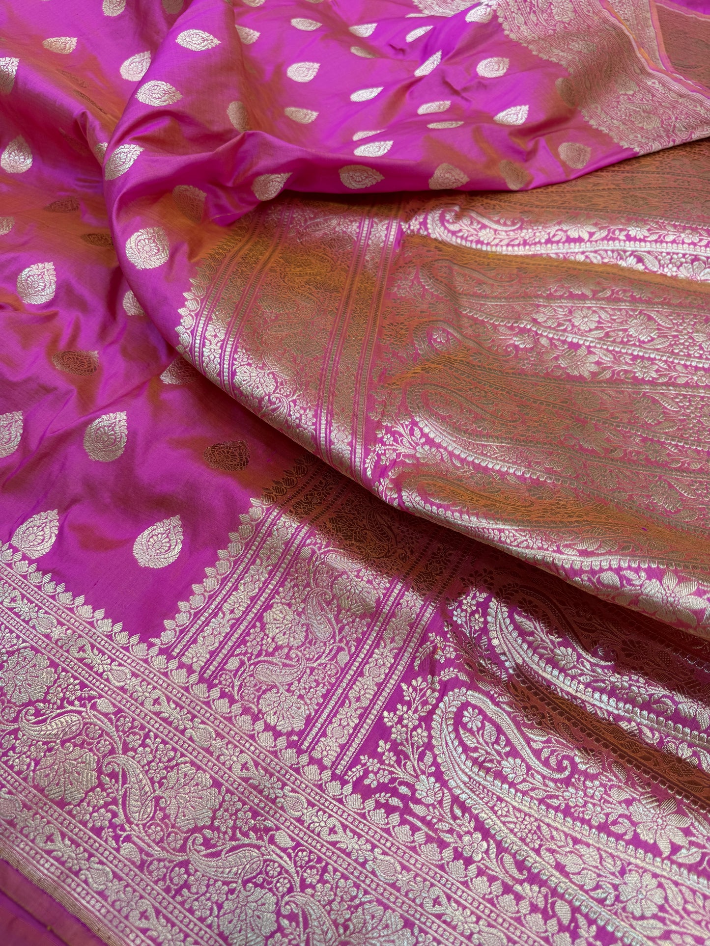 Pure Banarasi Katan Silk Simple Buta Saree