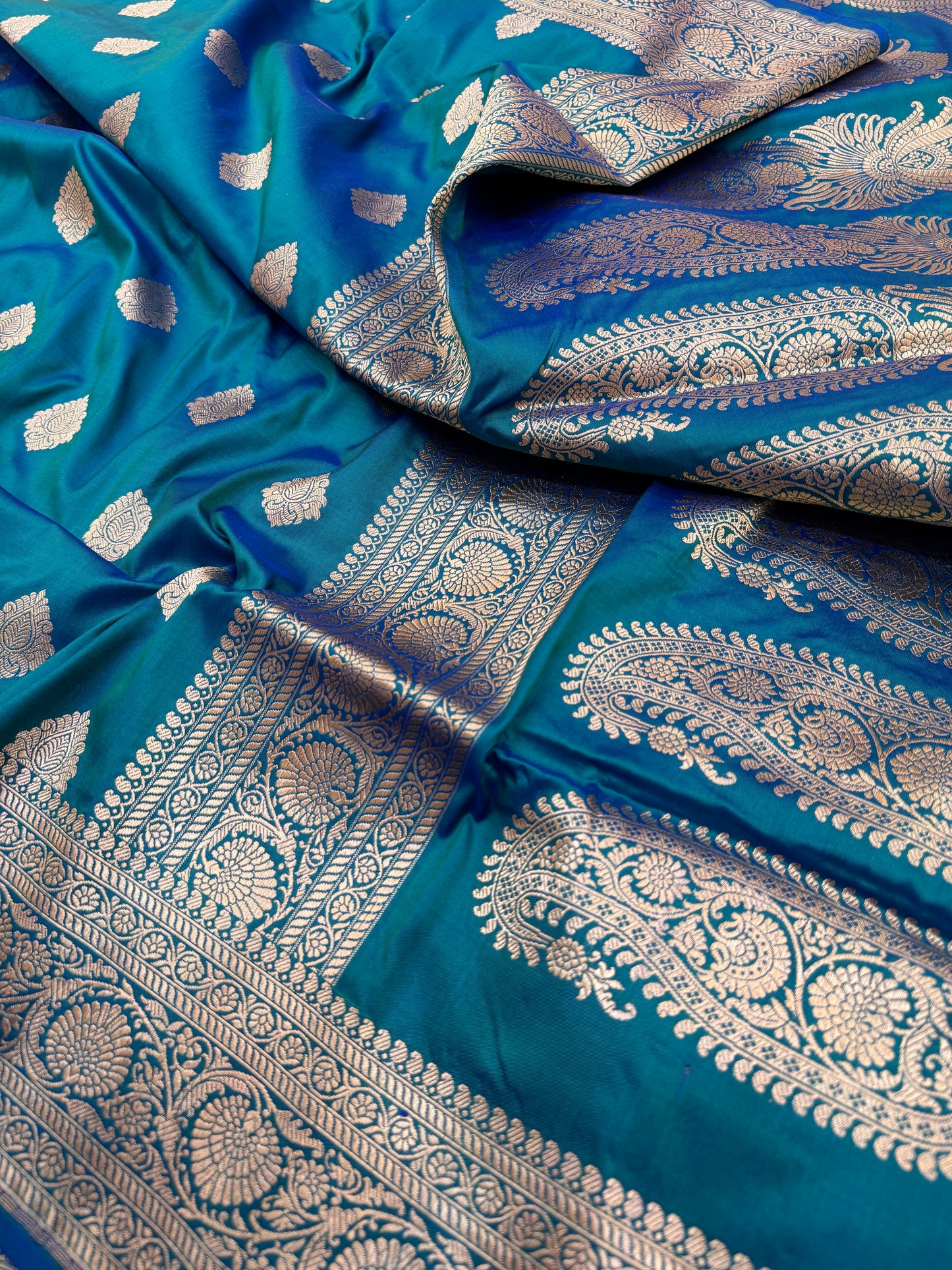 Pure Banarasi Katan Silk Simple Buta Saree
