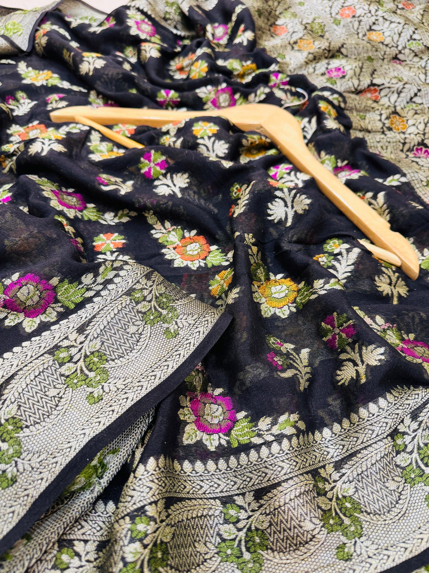 Pure Banarasi Chiffon Tilfi Floral Jaal Saree