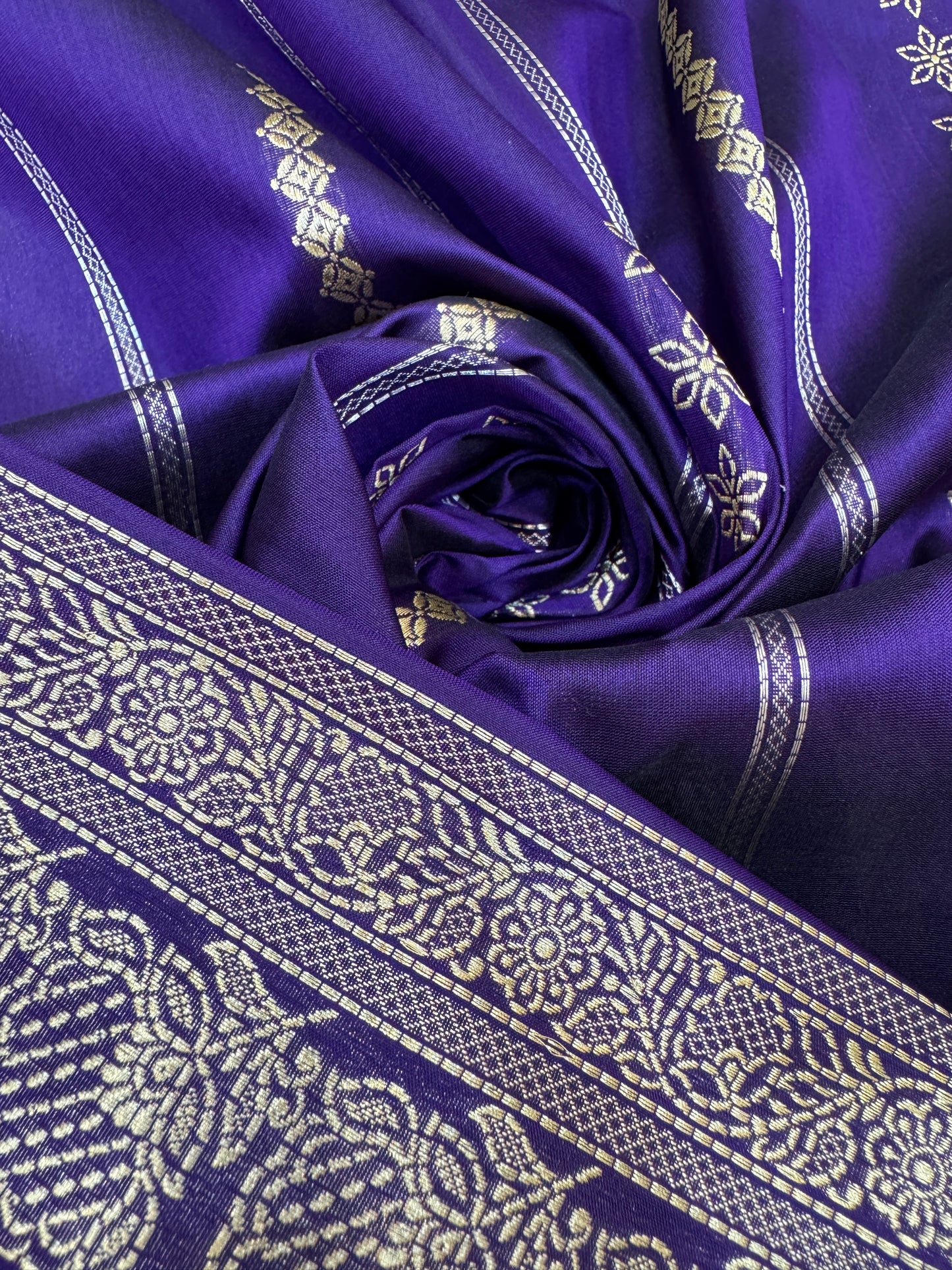 Pure Banarasi Katan Silk Kadhwa Mina Jaal Saree