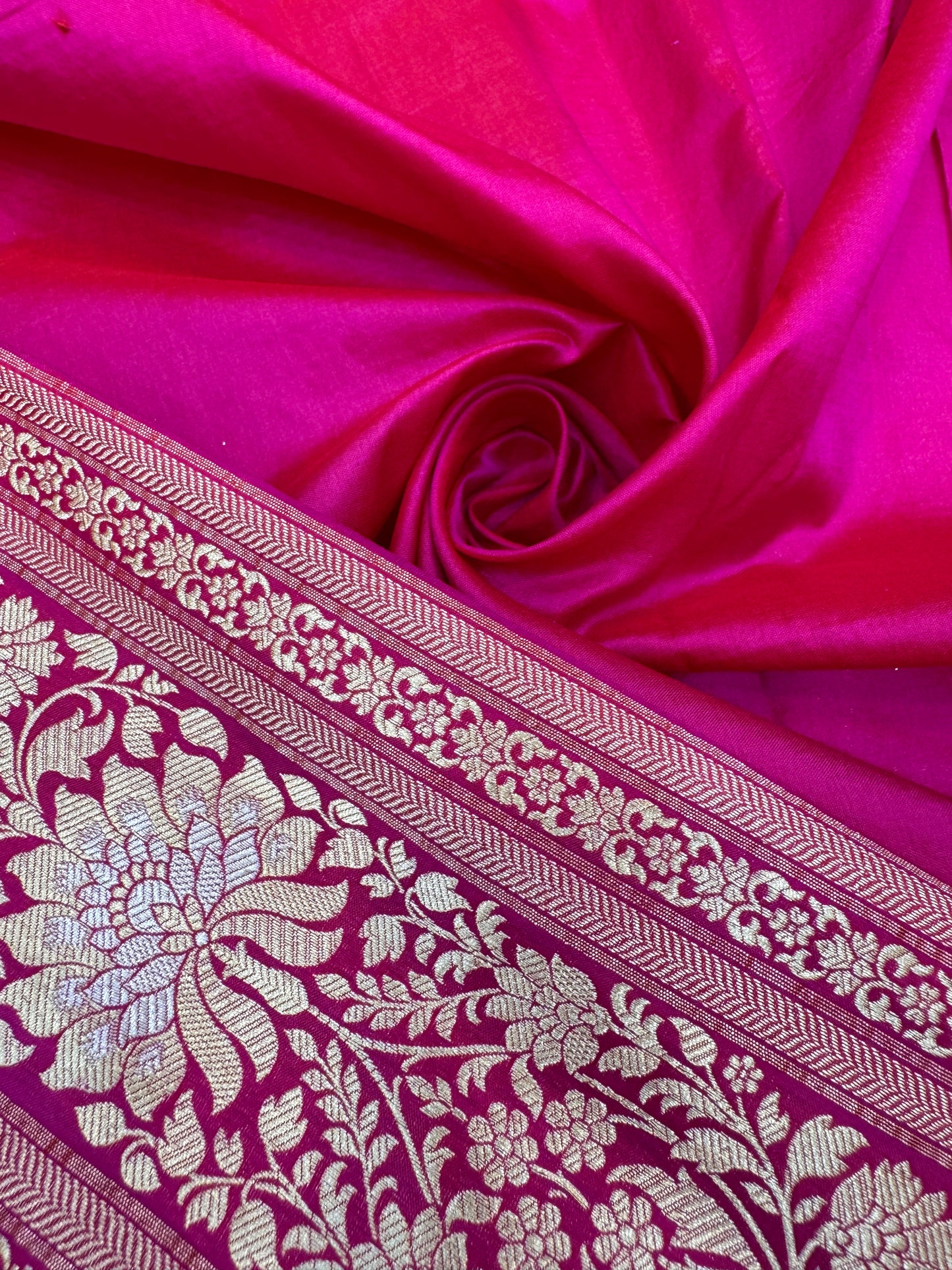 Pure Banarasi Katan Silk Sona Mina Jaal Saree