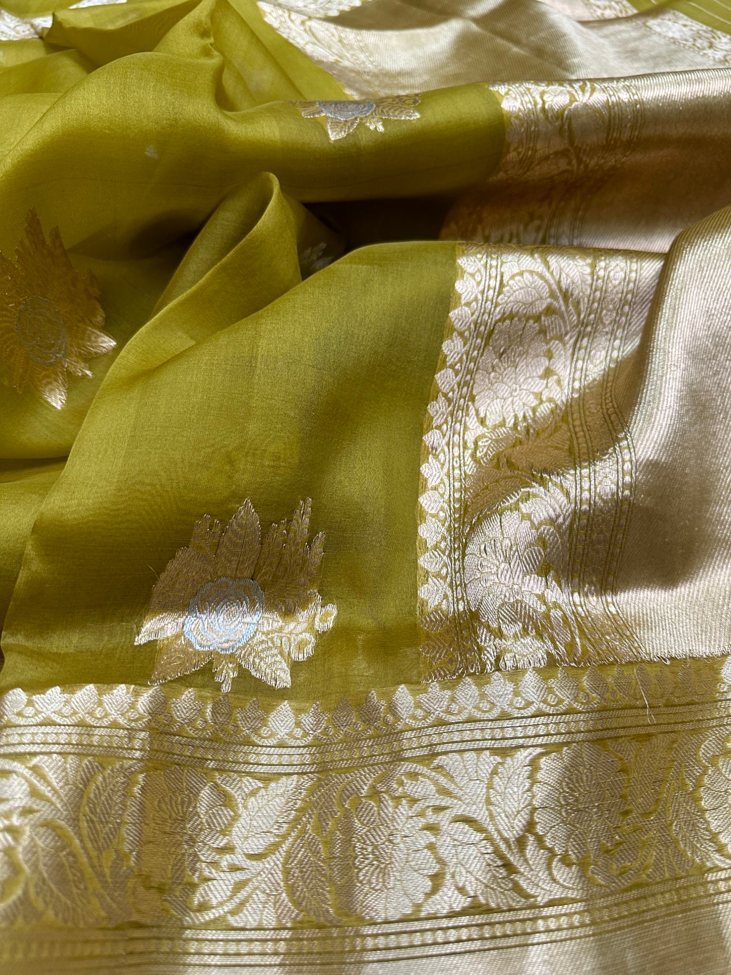 Pure Banarasi Kora Silk Kaduwa Buta Saree