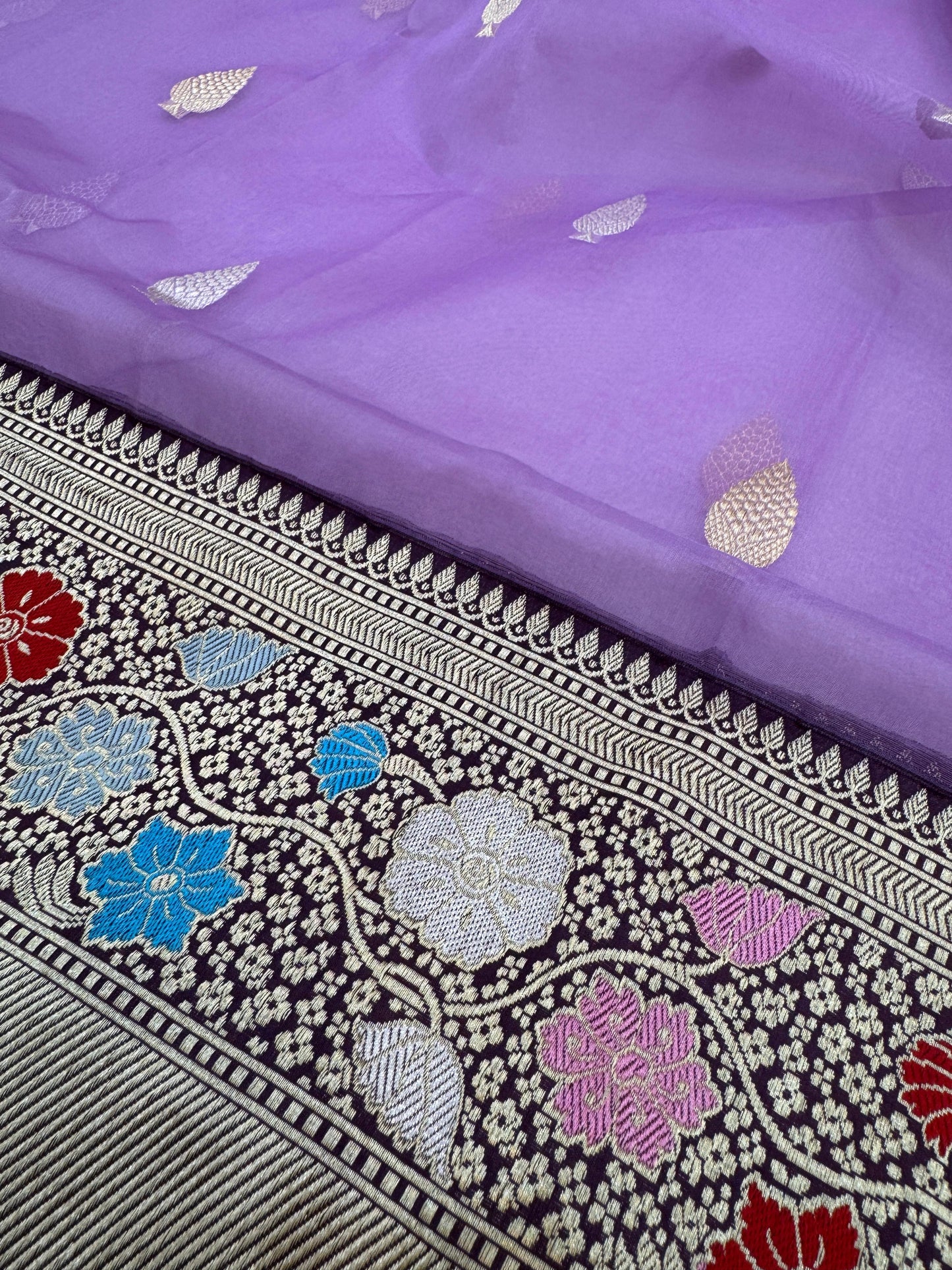 Pure Banarasi Kora Silk Kadhwa Buta Saree