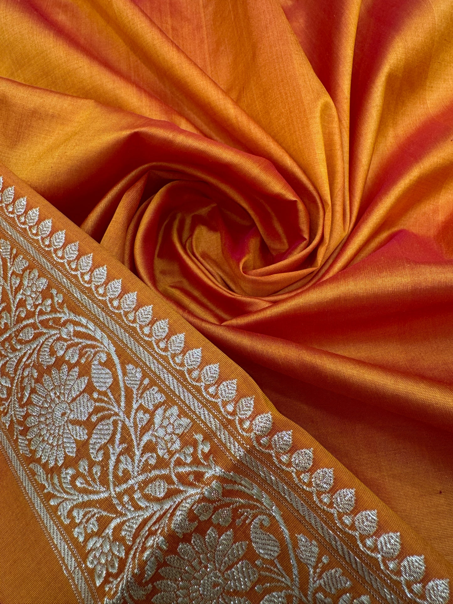 Pure Banarasi Katan Silk Simple Buta Saree