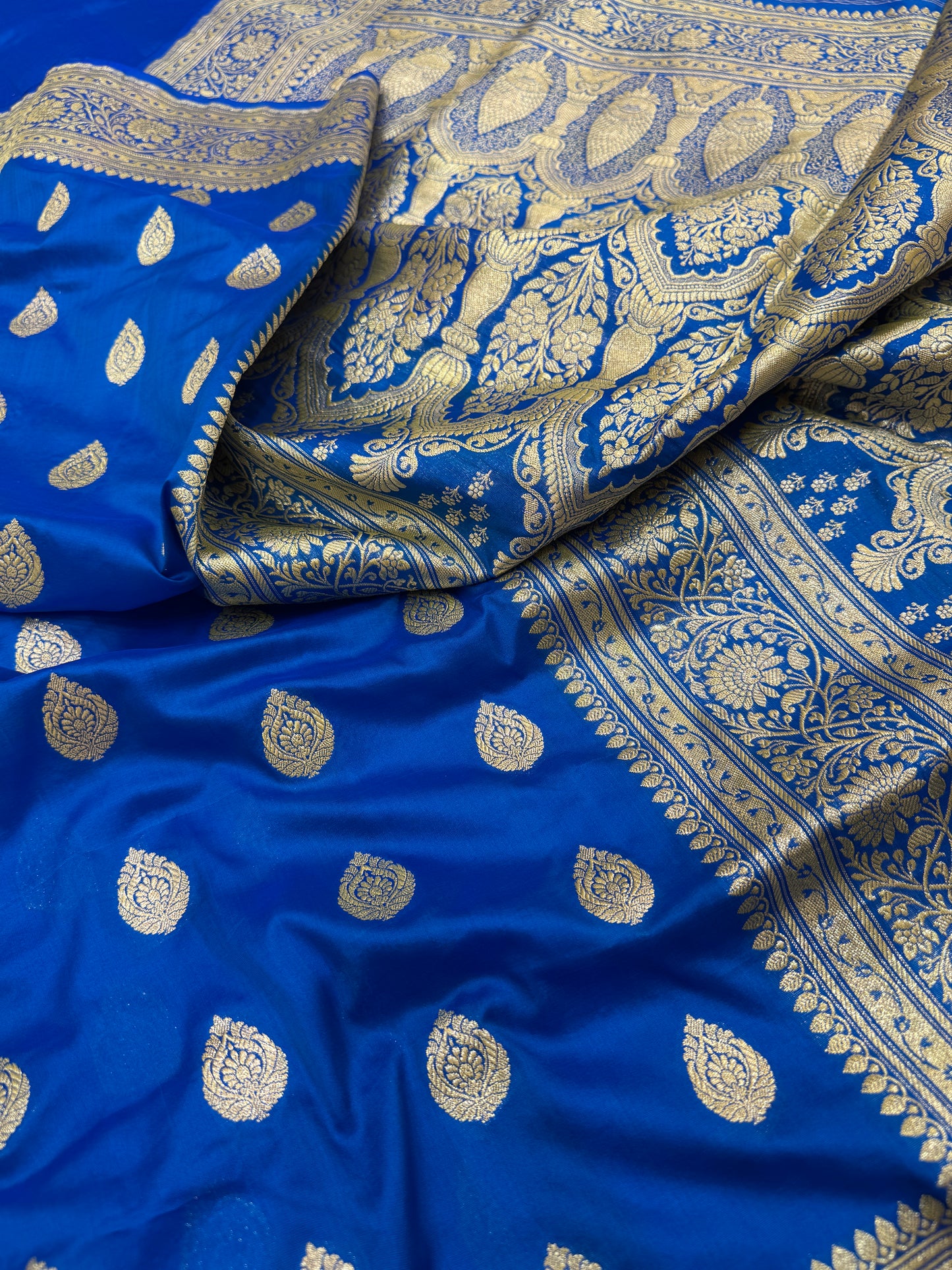 Pure Banarasi Katan Silk Simple Buta Saree