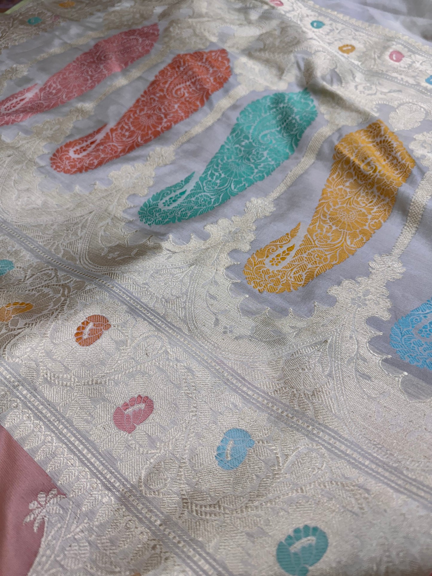Pure Banarasi Katan Silk Kadhwa Rangkaat Saree