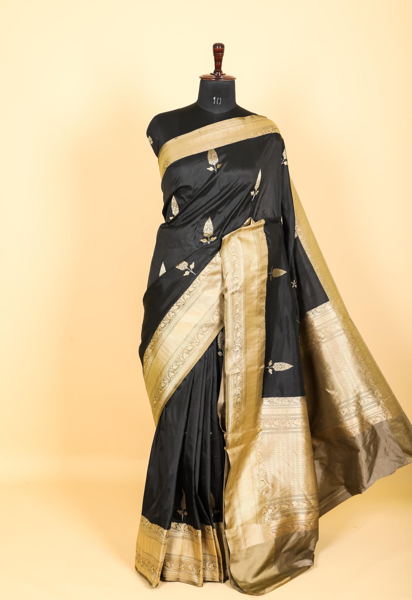 Pure Katan Silk Kadhwa Buta Banarasi Saree