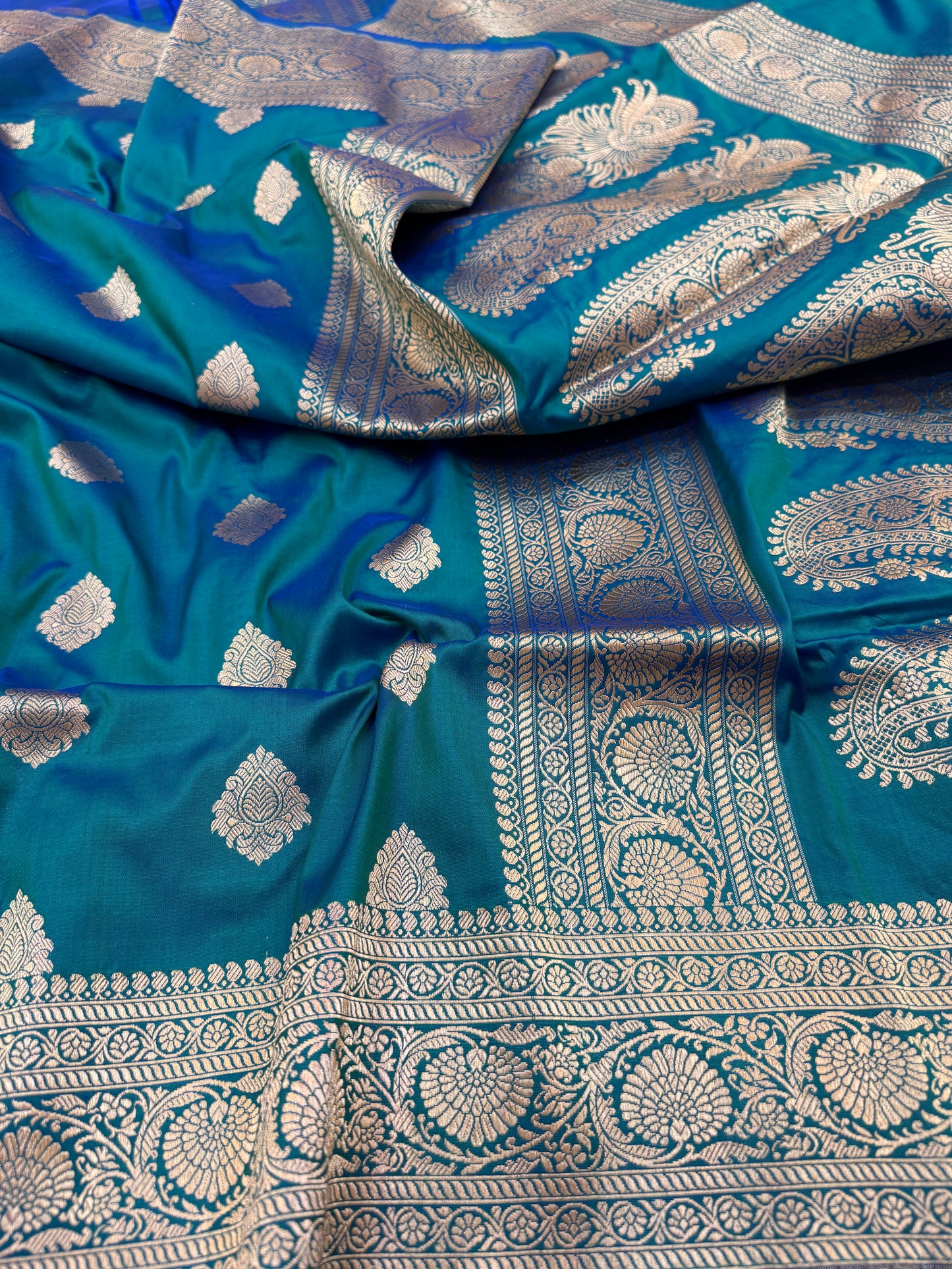 Pure Banarasi Katan Silk Simple Buta Saree