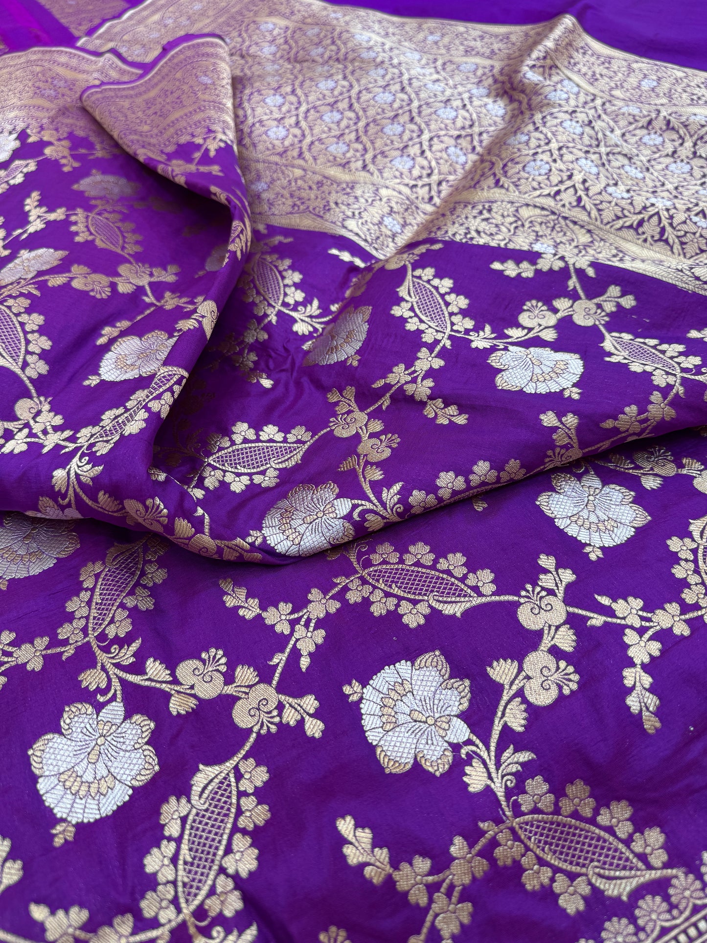 Pure Banarasi Katan Silk Sona Mina Jaal Saree
