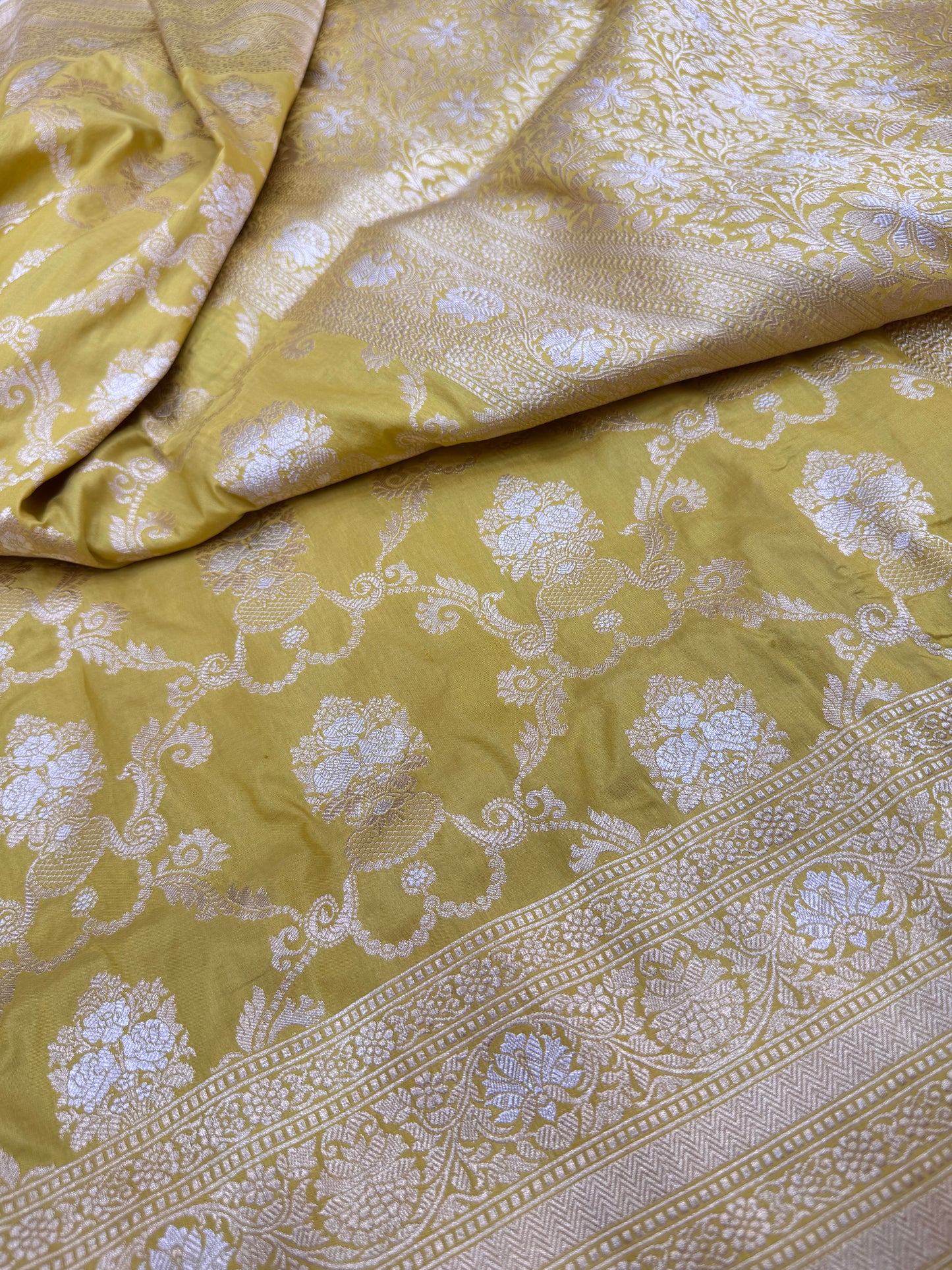 Pure Banarasi Katan Silk Sona Mina Jaal Saree