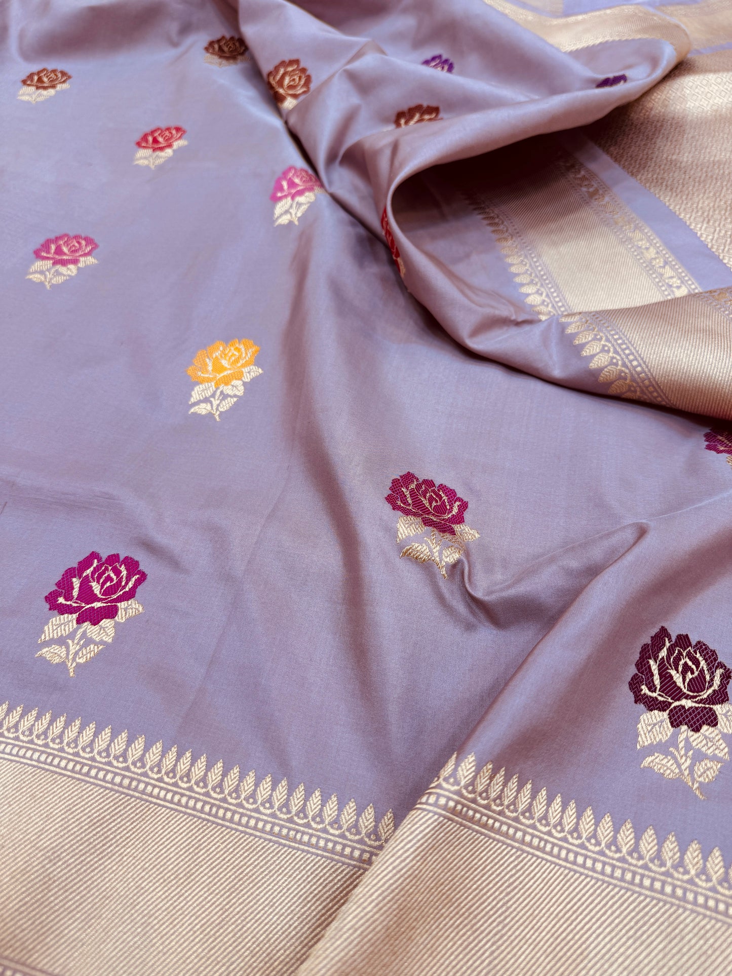 Pure Banarasi Katan Silk Rose Buta Saree