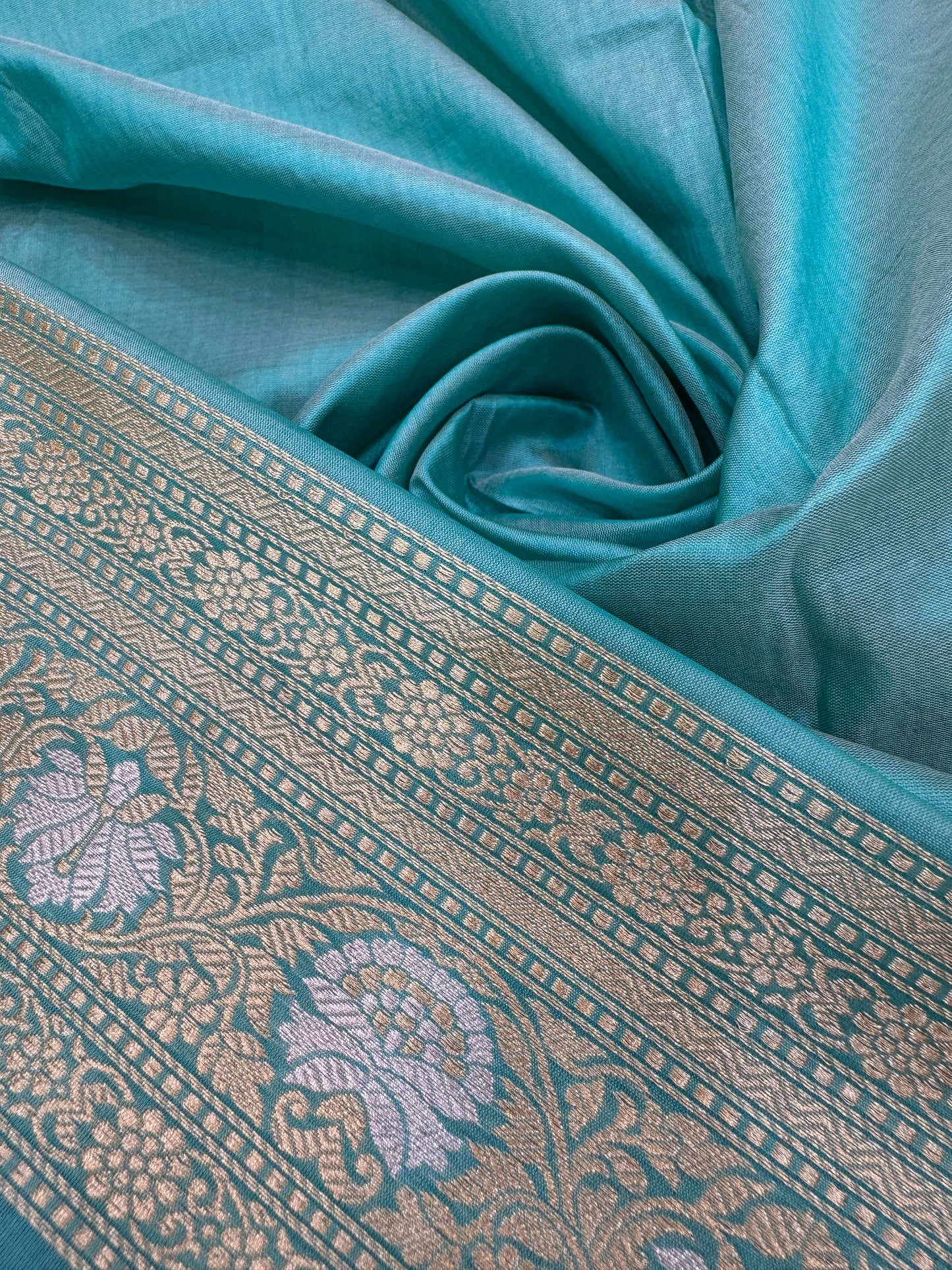 Pure Banarasi Katan Silk Sona Mina Jaal Saree