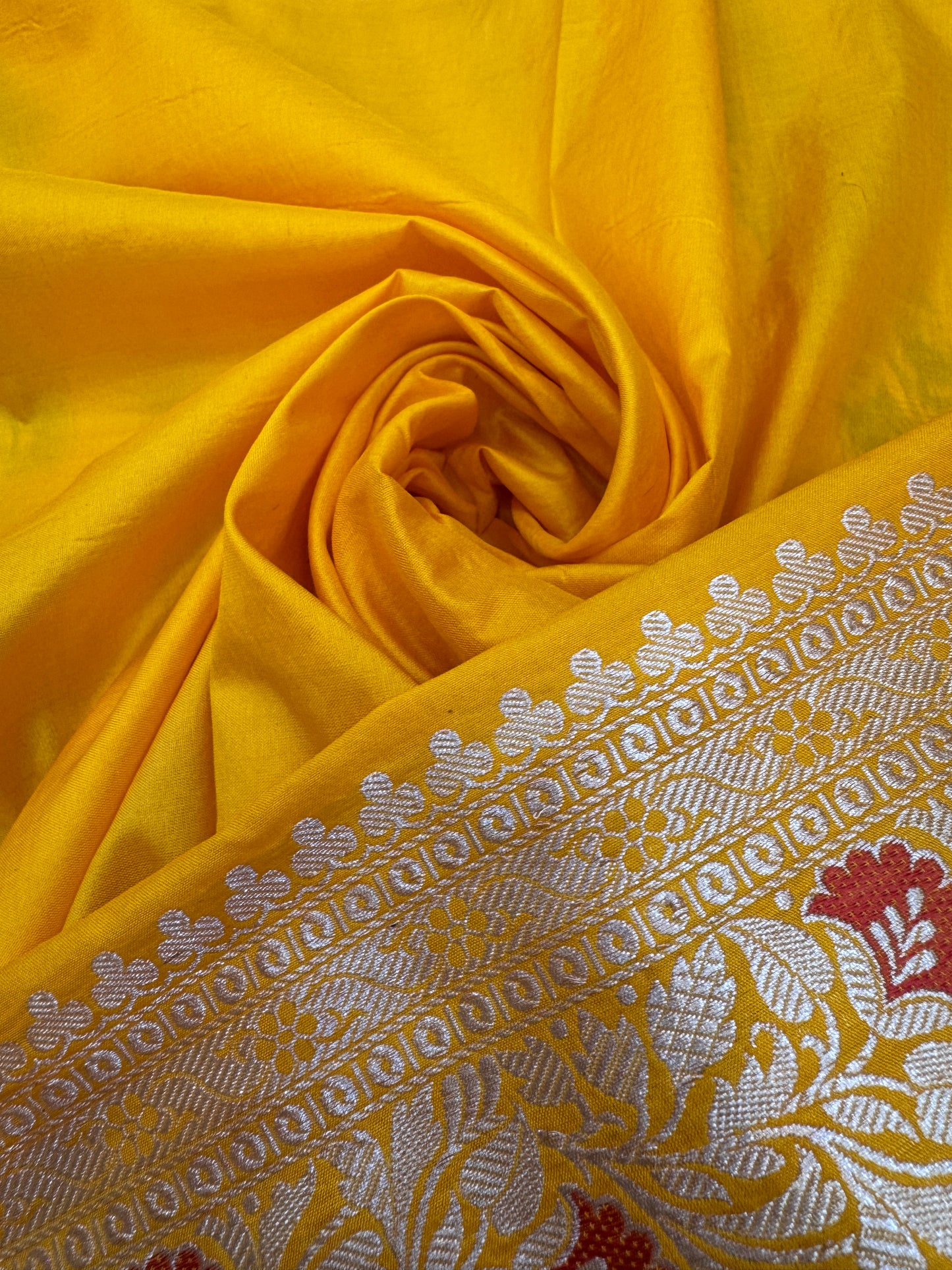 Pure Banarasi Katan Silk Meena Jaal Saree