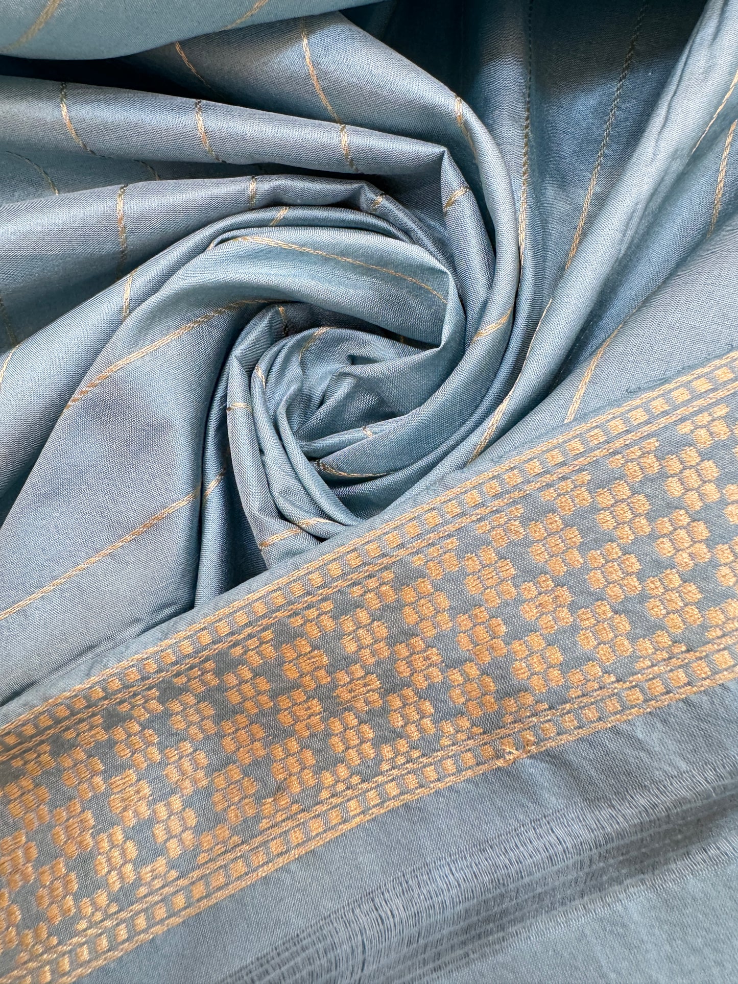 Pure Banarasi Katan Silk Kadhwa Buti Saree