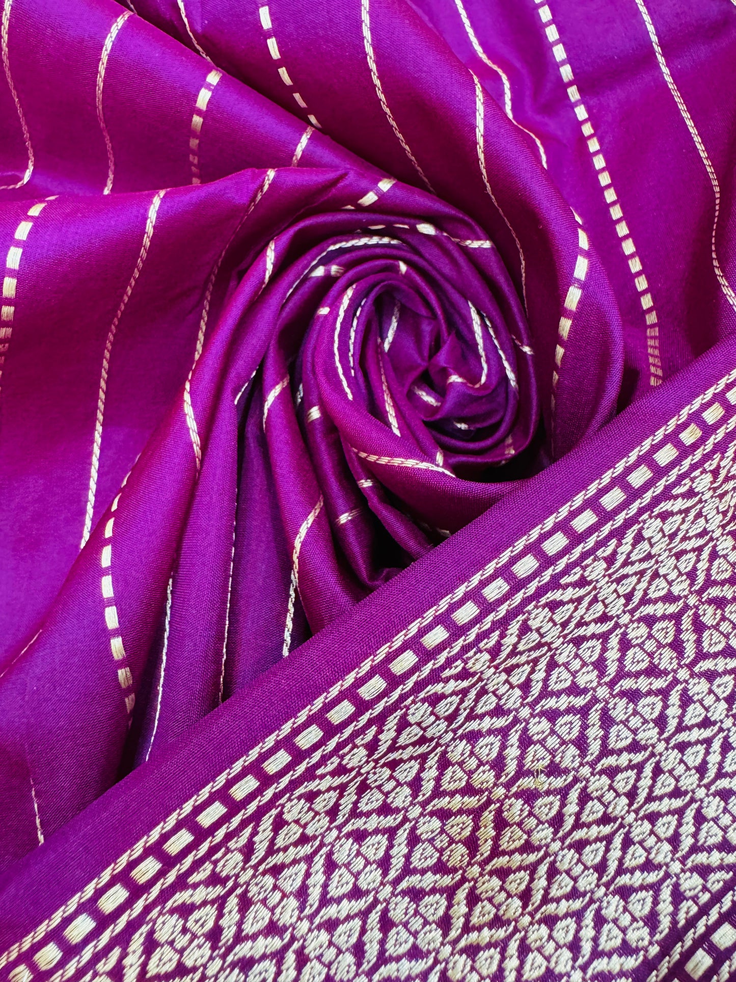 Pure Banarasi Katan Silk Kadhwa Buta Saree