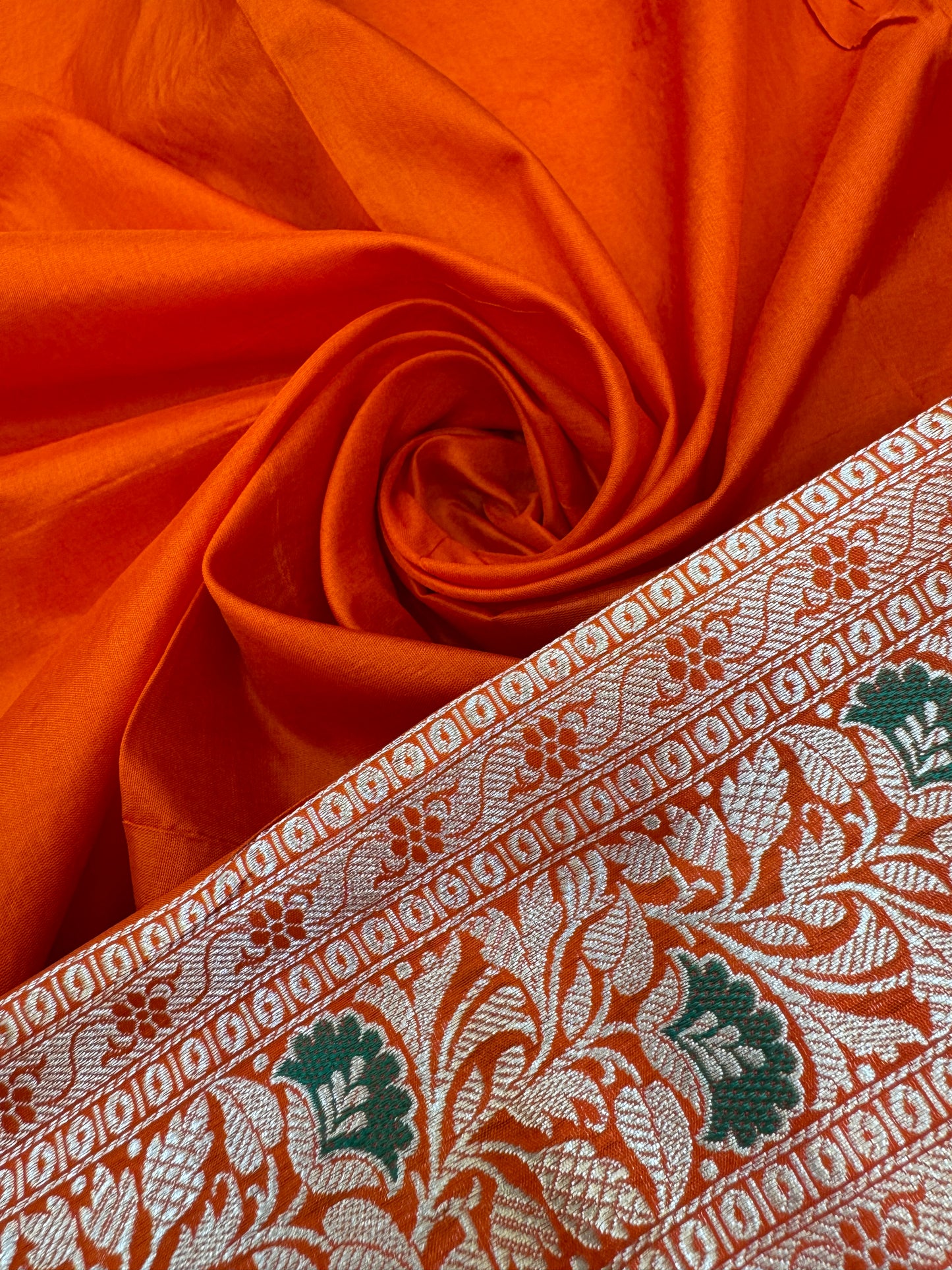 Pure Banarasi Katan Silk Meena Jaal Saree