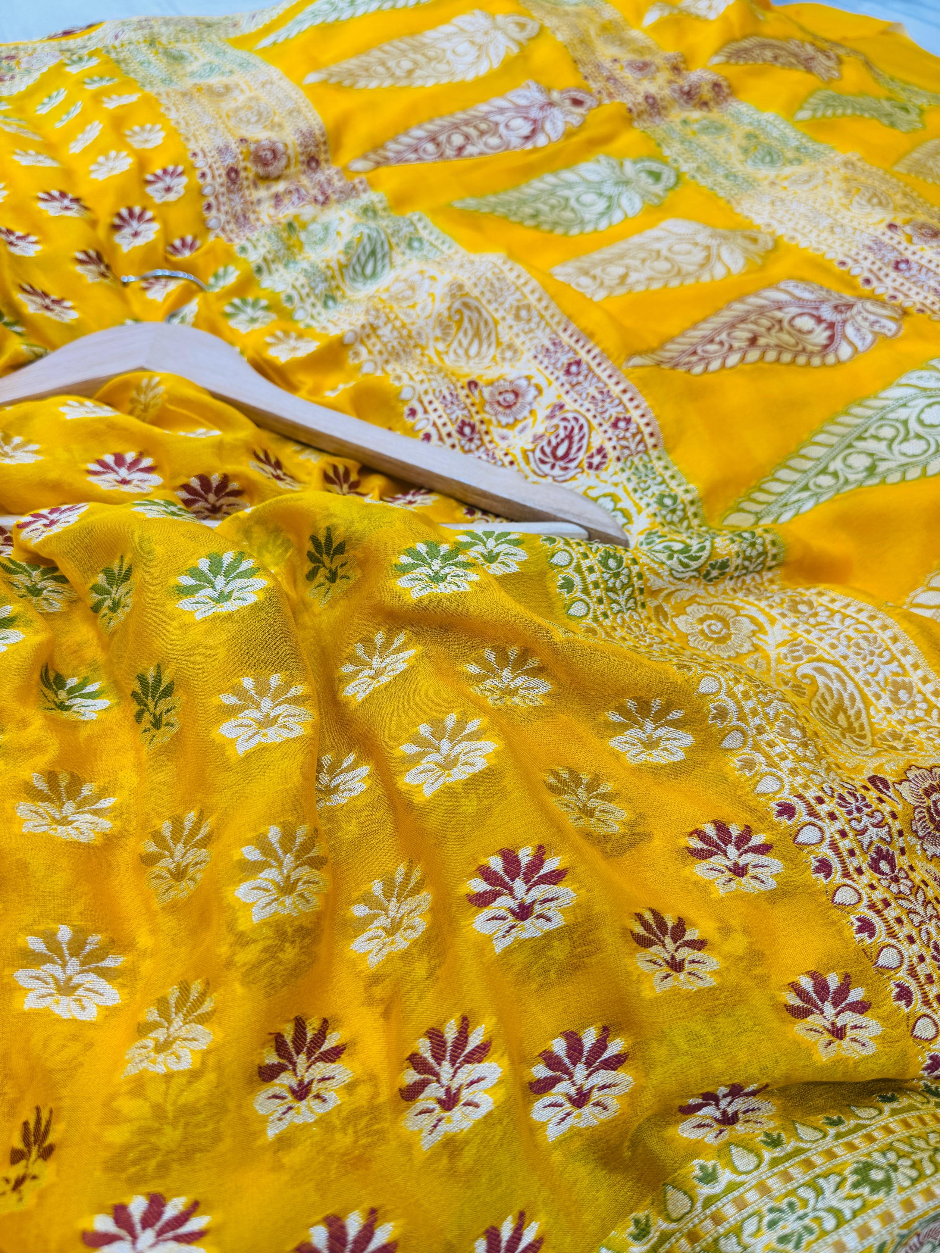 Pure Banarasi Chiffon Tilfi Floral Jaal Saree