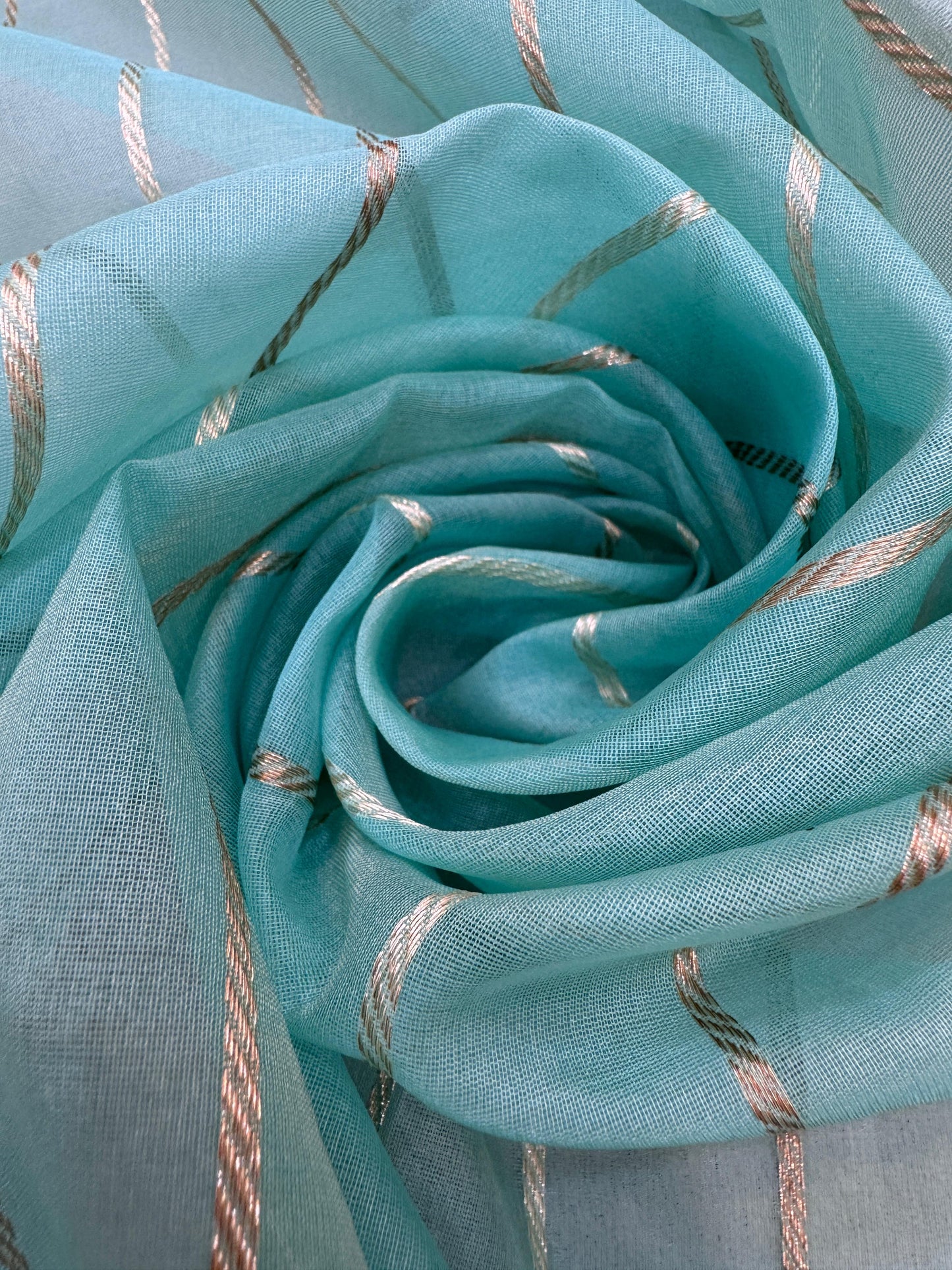 Pure Banarasi Kora Silk Kadhwa Buta Saree