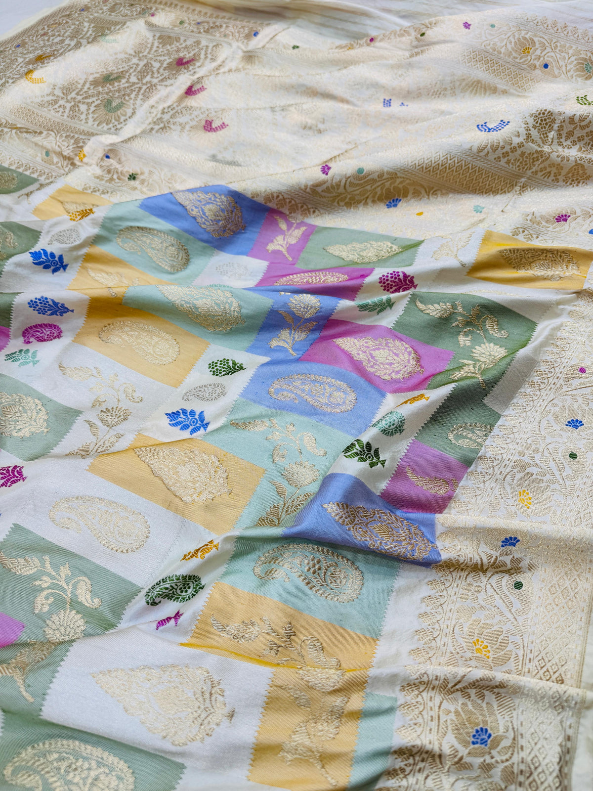 Katan Silk Geometric Rangkaat Saree