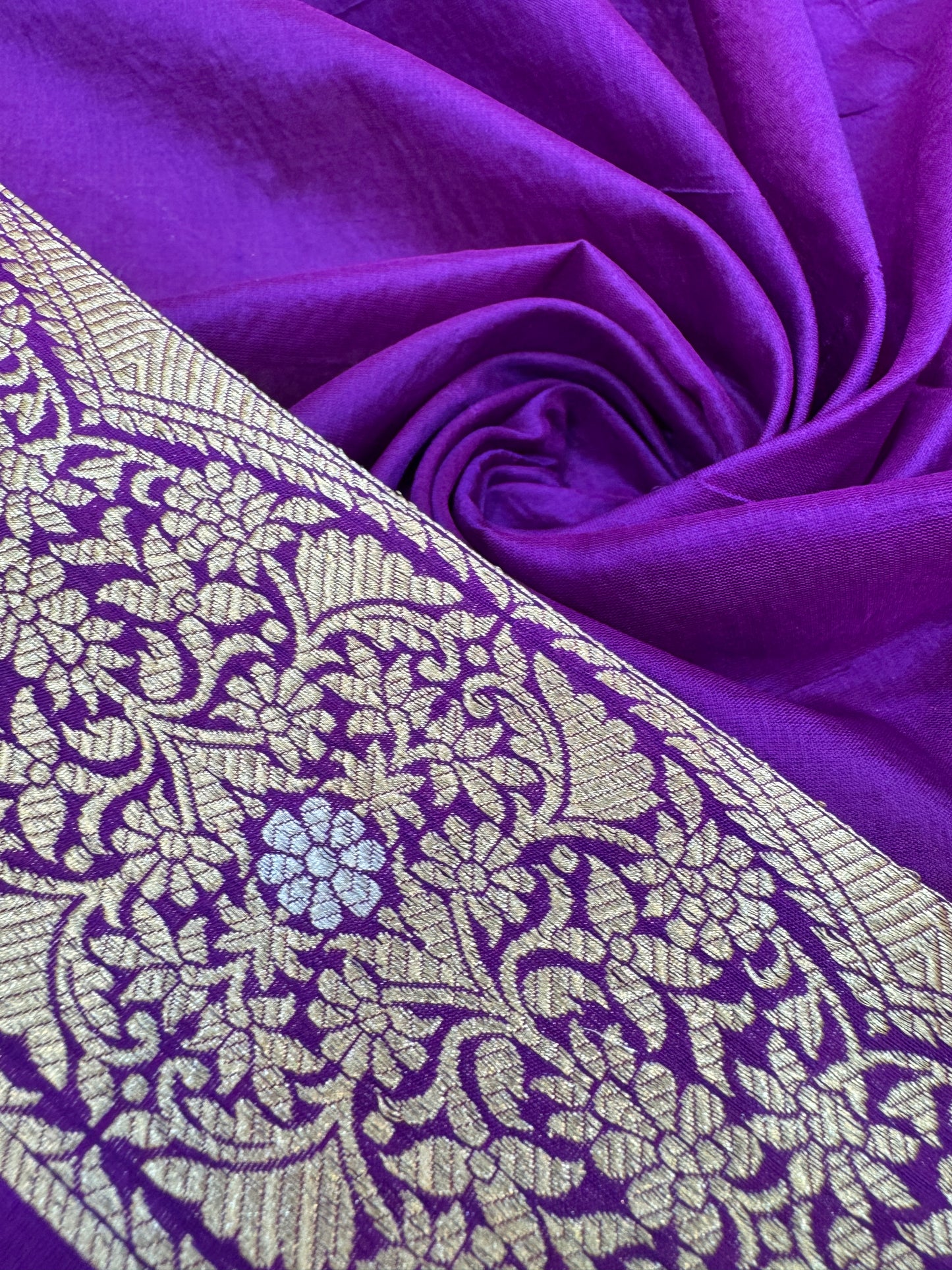Pure Banarasi Katan Silk Sona Mina Jaal Saree