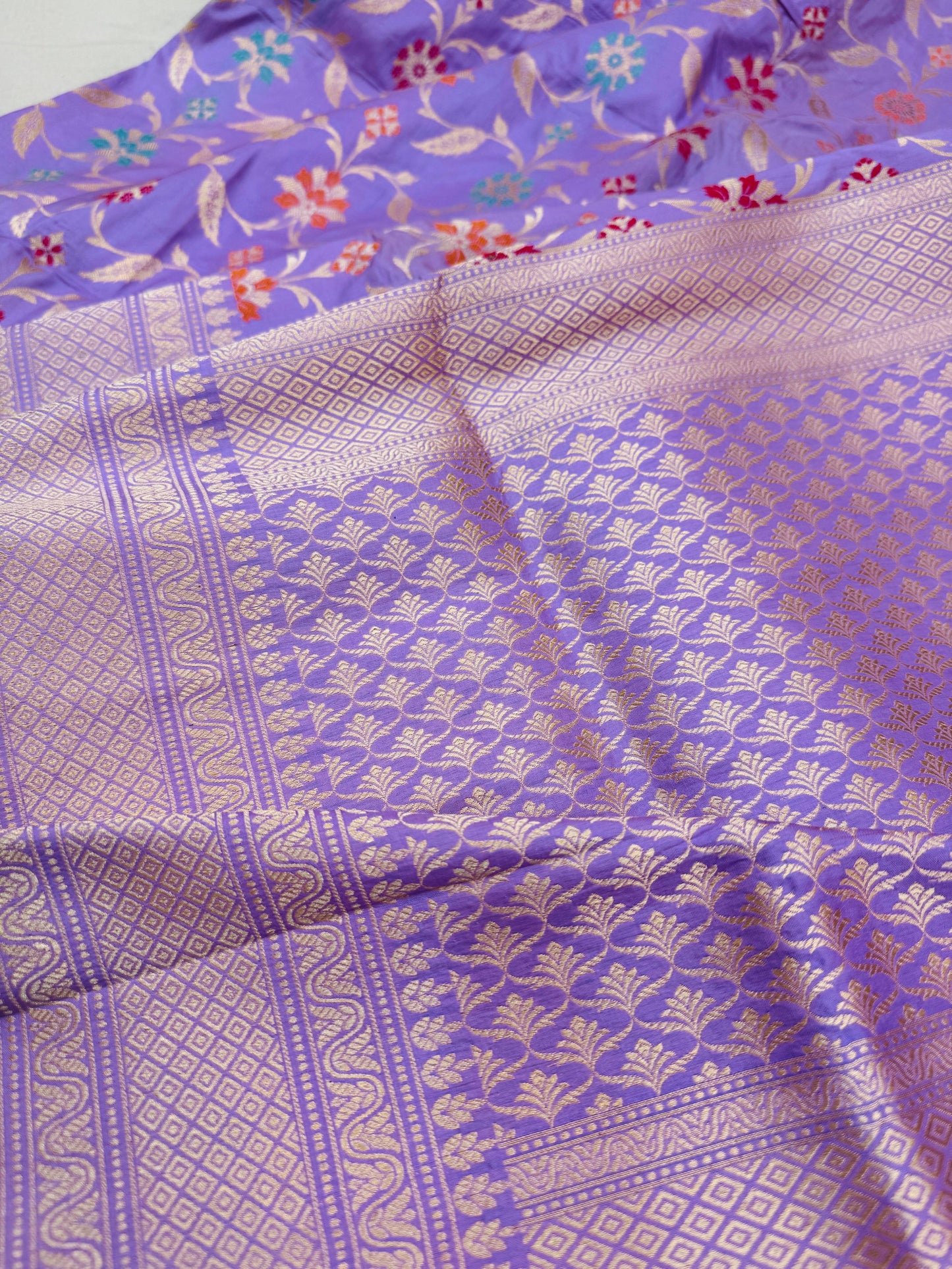 Pure Banarasi Katan Silk Mina Jaal Saree