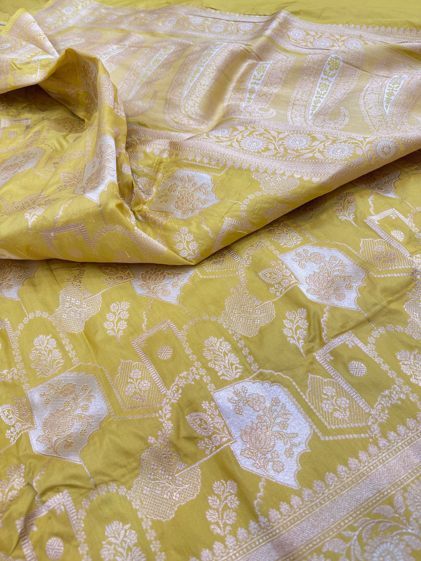Pure Banarasi Katan Silk Sona Mina Jaal Saree