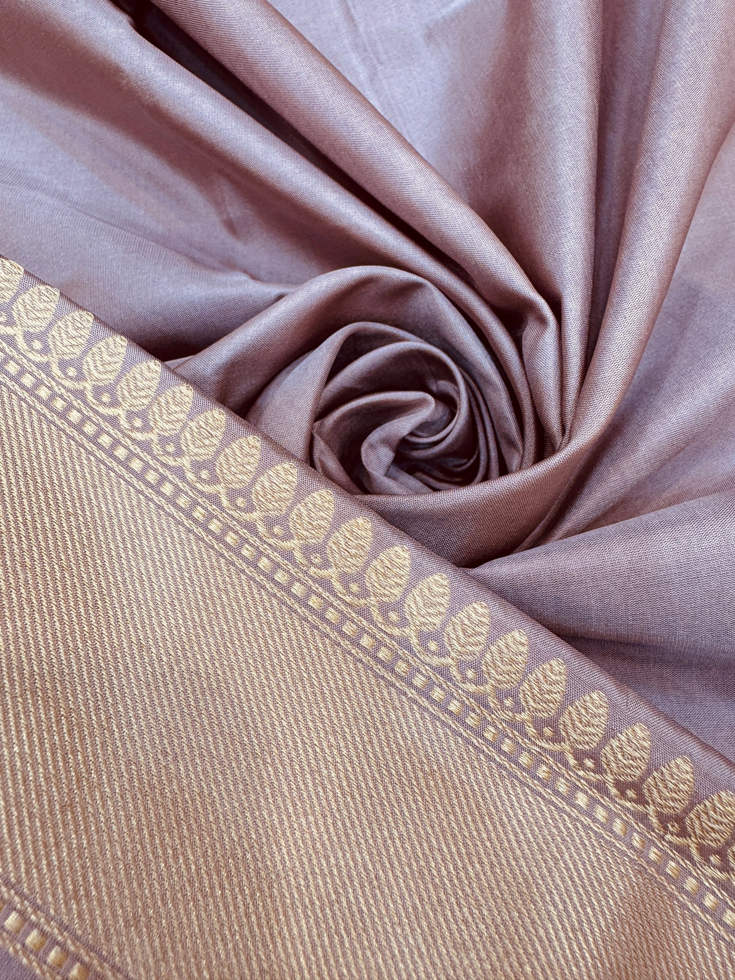 Pure Banarasi Katan Silk Rose Buta Saree