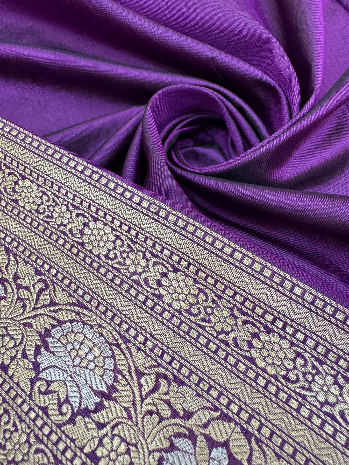 Pure Banarasi Katan Silk Sona Mina Jaal Saree