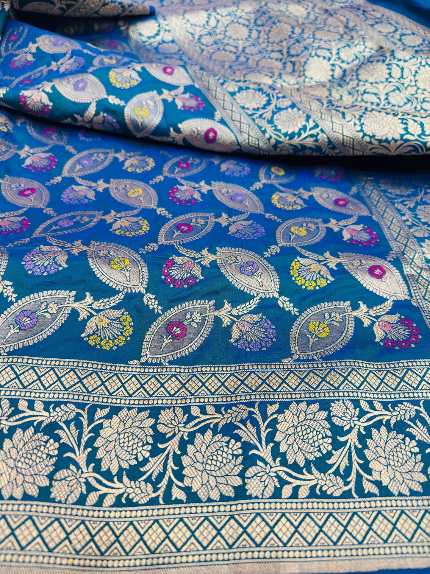 Pure Banarasi Katan Silk Mina Jaal Saree