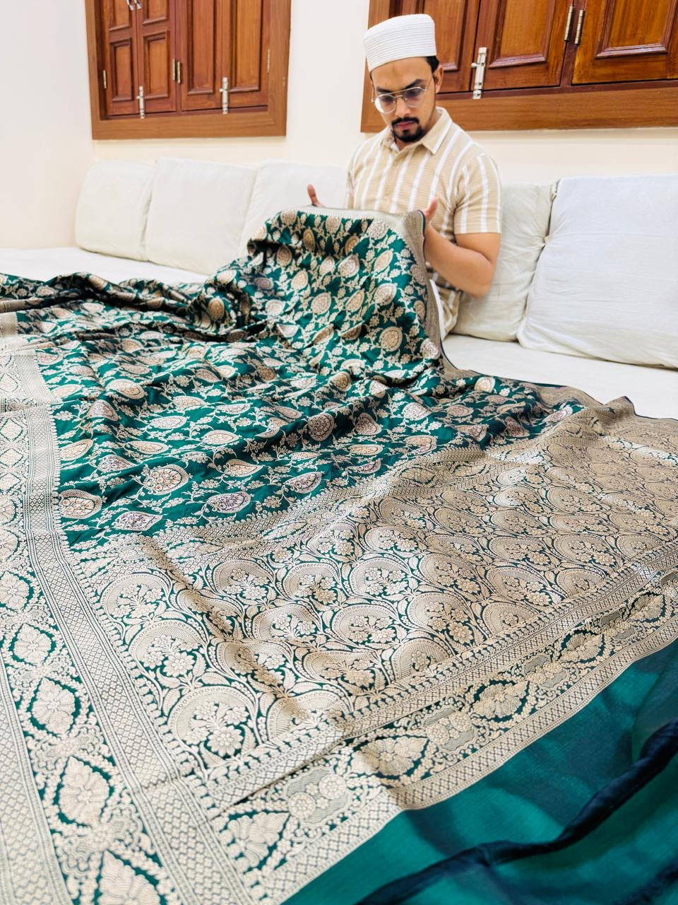 Pure Banarasi Katan Silk Mina Jaal Saree