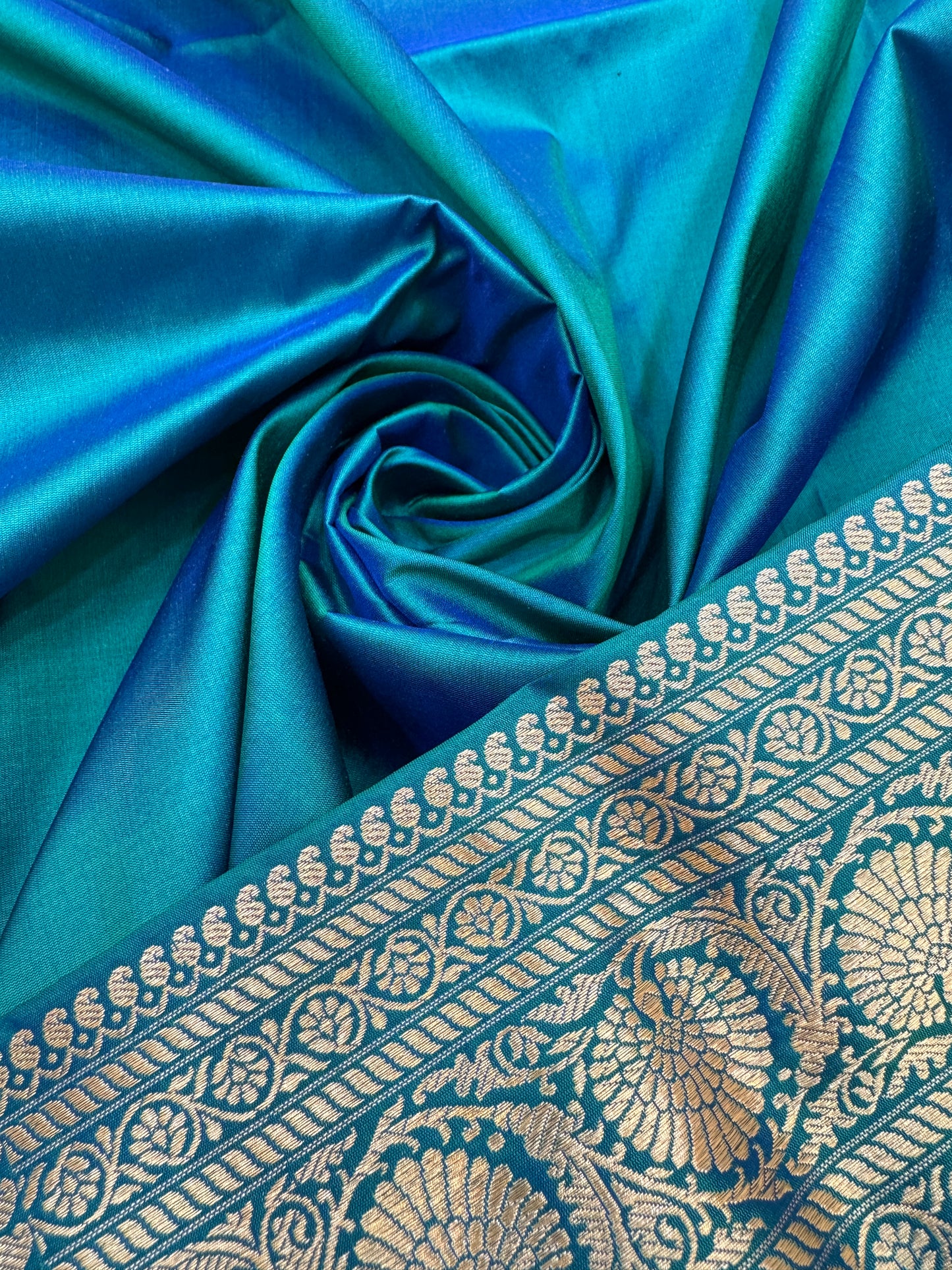 Pure Banarasi Katan Silk Simple Buta Saree