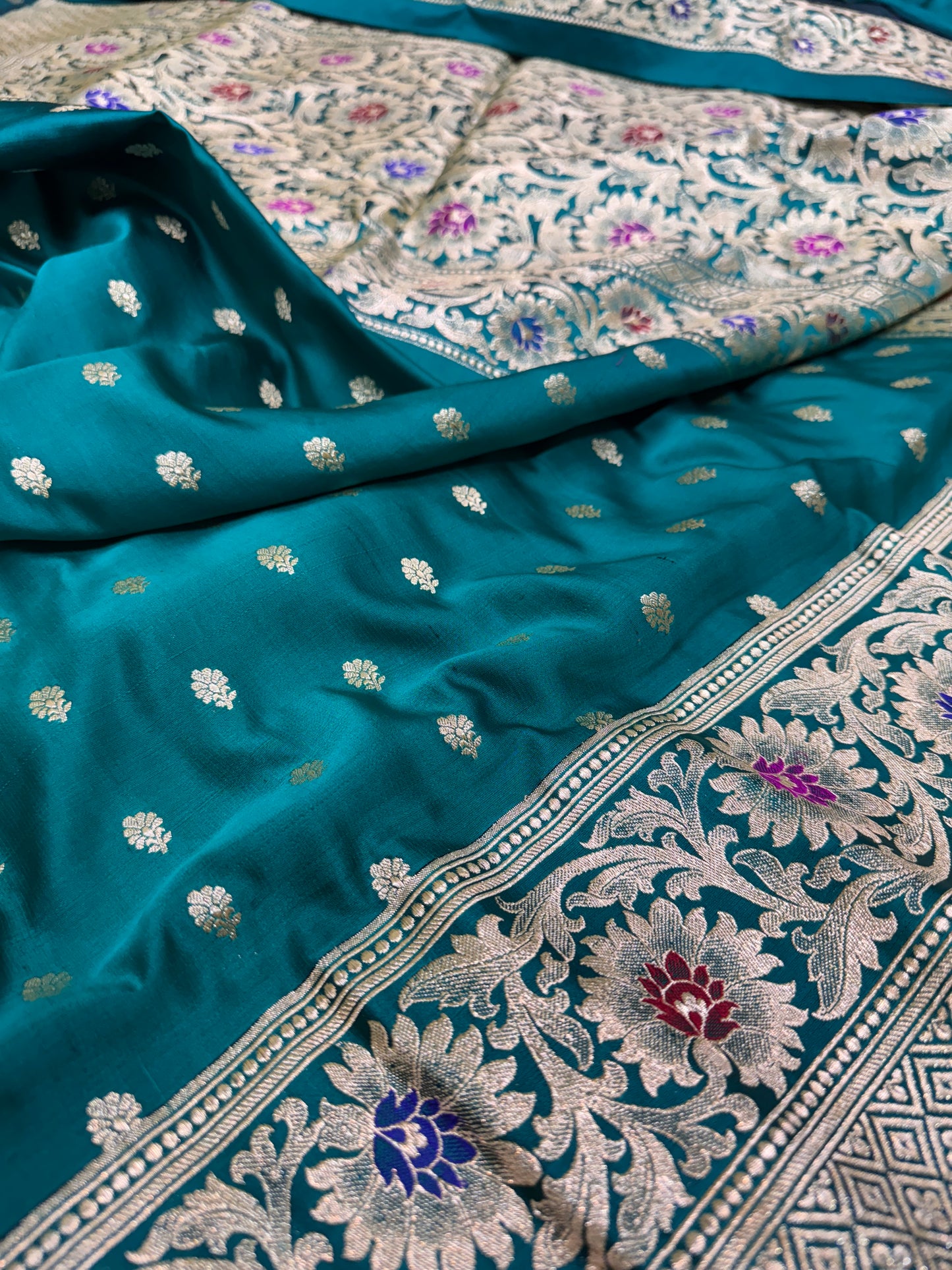 Pure Banarasi Satin Silk Chunri Buti Saree