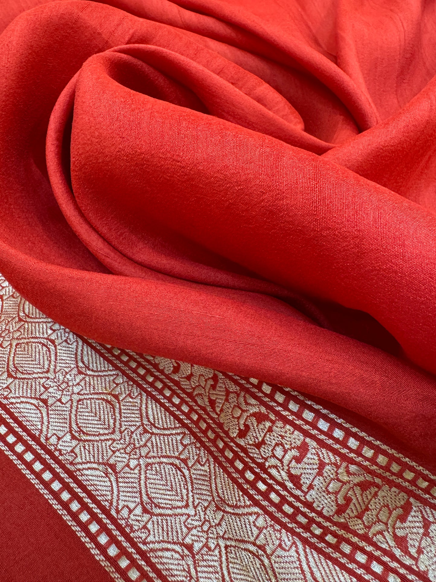 Pure Banarasi Tasar Silk Jaal Saree