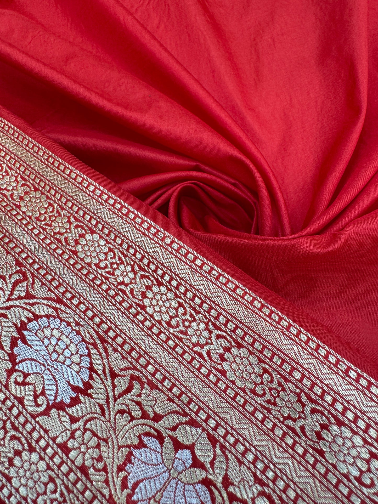 Pure Banarasi Katan Silk Sona Mina Jaal Saree
