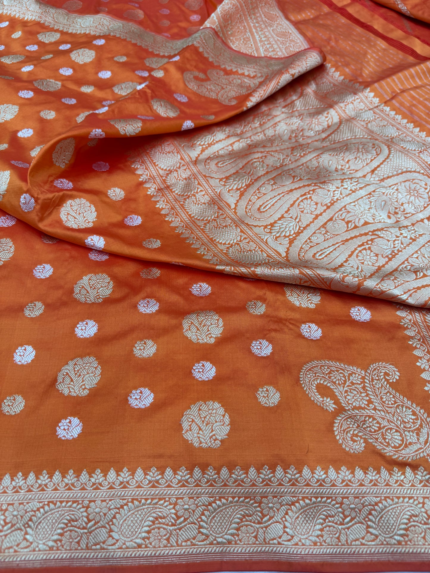 Pure Banarasi Katan Silk kadhwa Buta Saree