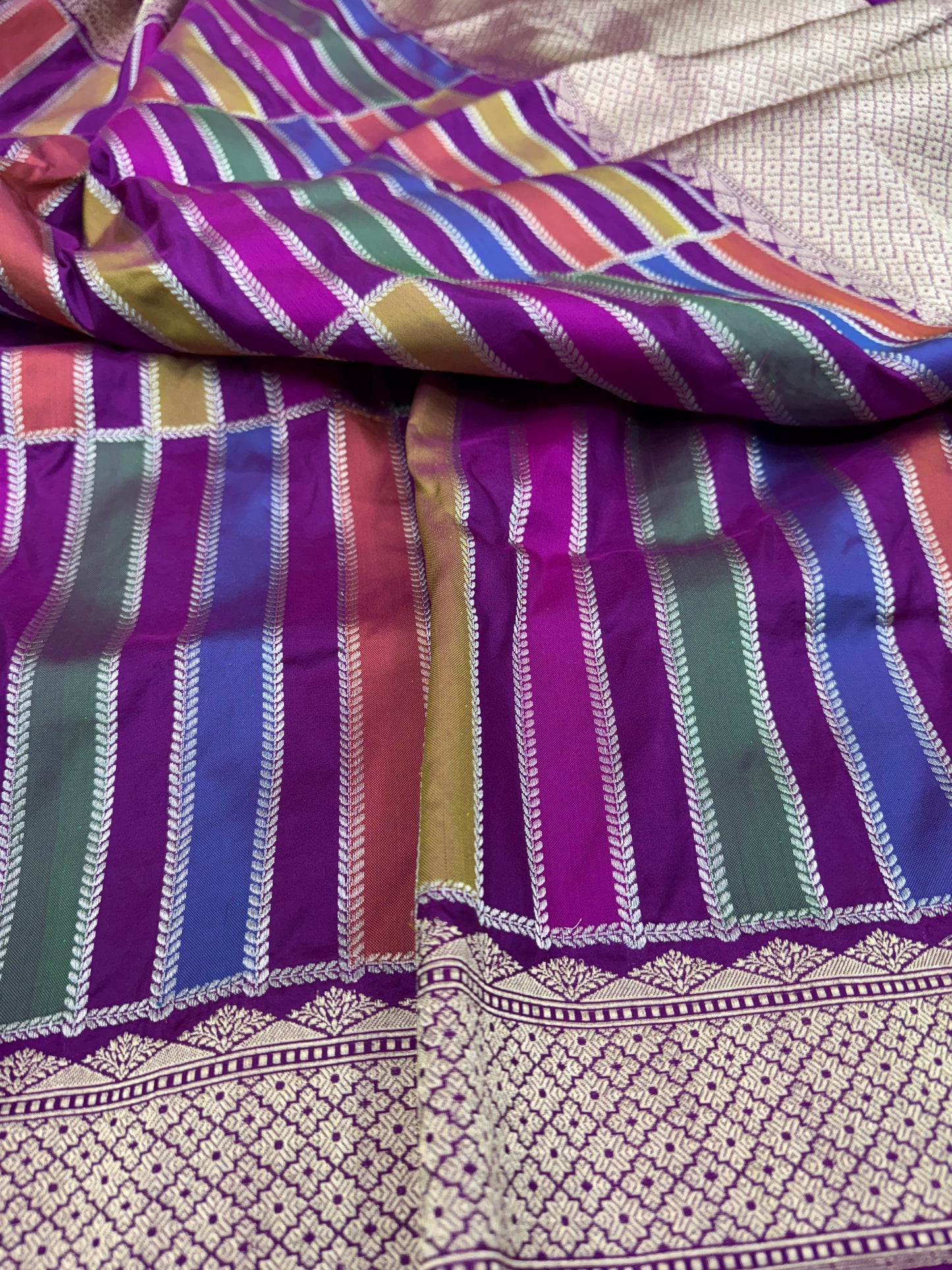 Pure Banarasi Katan Silk Kadhwa Rangkaat Saree