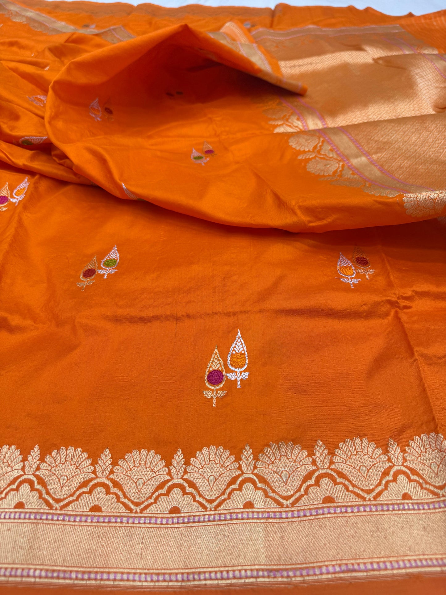 Pure Banarasi Katan Silk kadhwa Buta Saree