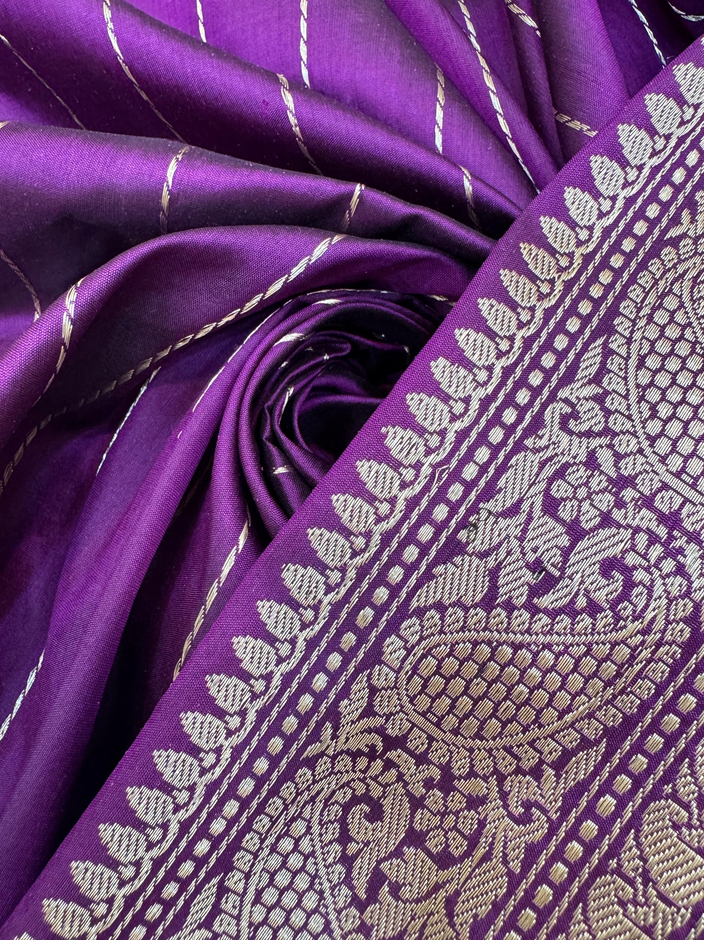 Pure Banarasi Katan Silk Kadhwa Cross Saree