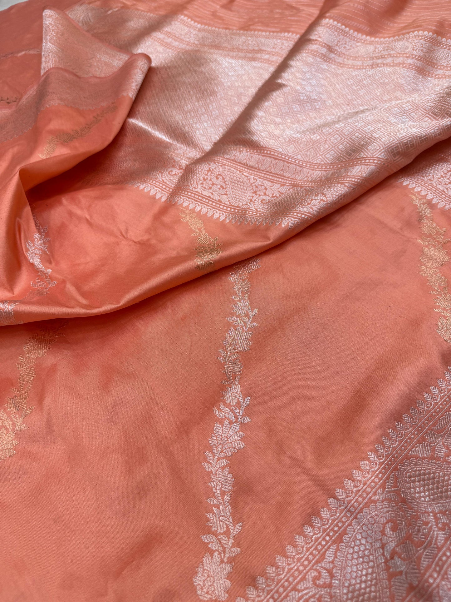 Pure Banarasi Katan Silk Kadhwa Cross Saree