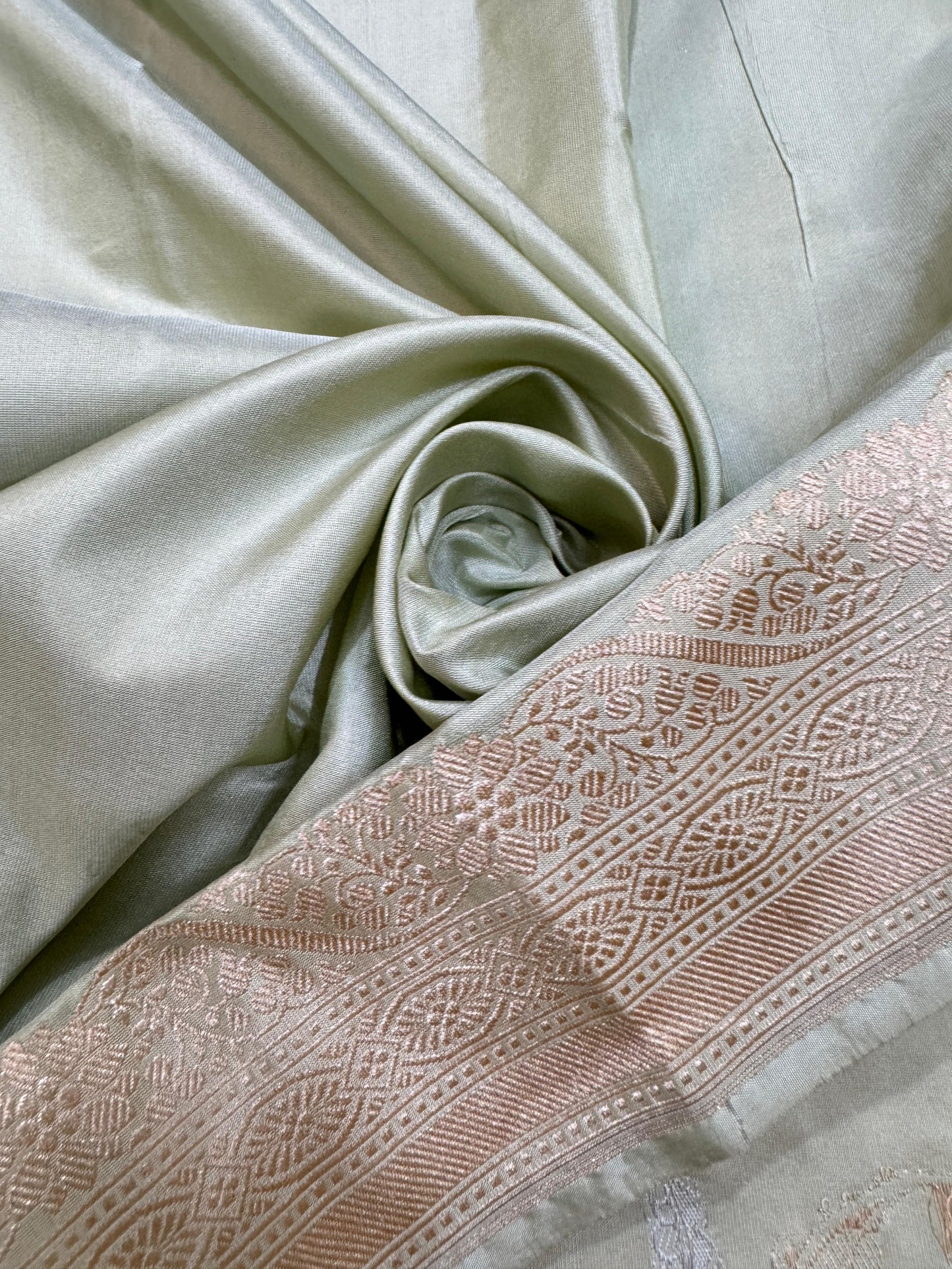 Pure Banarasi Katan Silk Kadhwa Jaal Saree