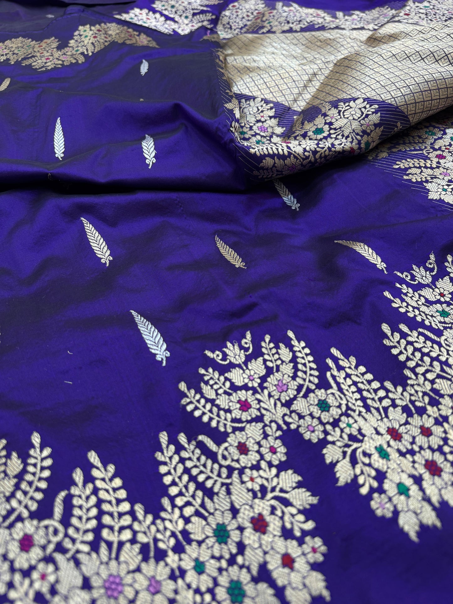 Pure Banarasi Katan Silk kadhwa Buta Saree