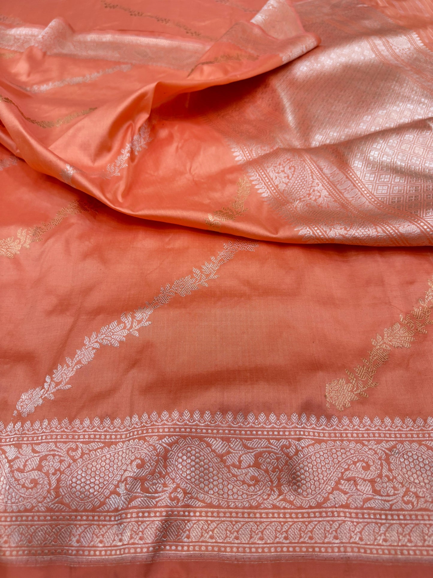Pure Banarasi Katan Silk Kadhwa Cross Saree