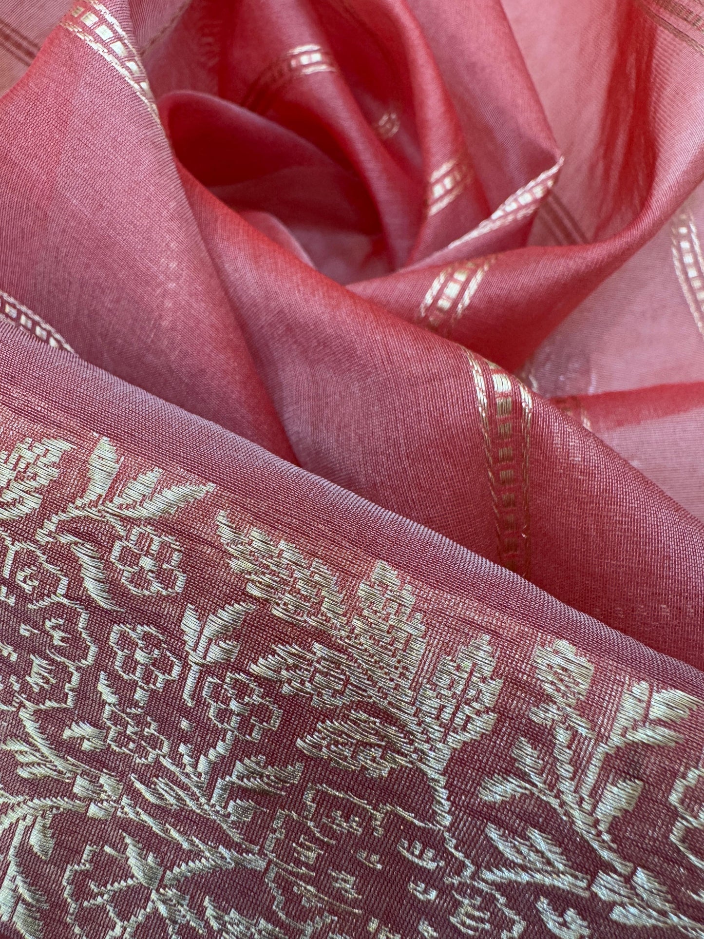 Pure Banarasi Kora Silk Kadhwa Buta Saree